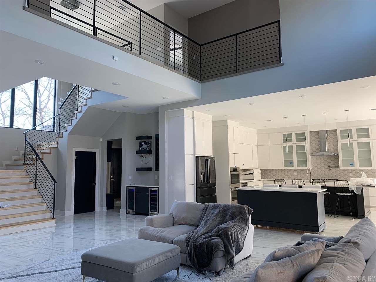 HURRICANE LAKE EST - Residential