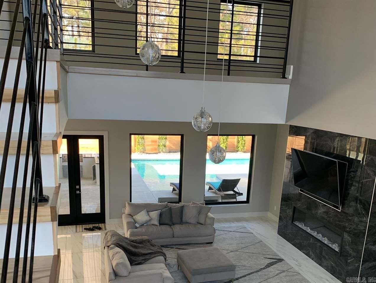 HURRICANE LAKE EST - Residential
