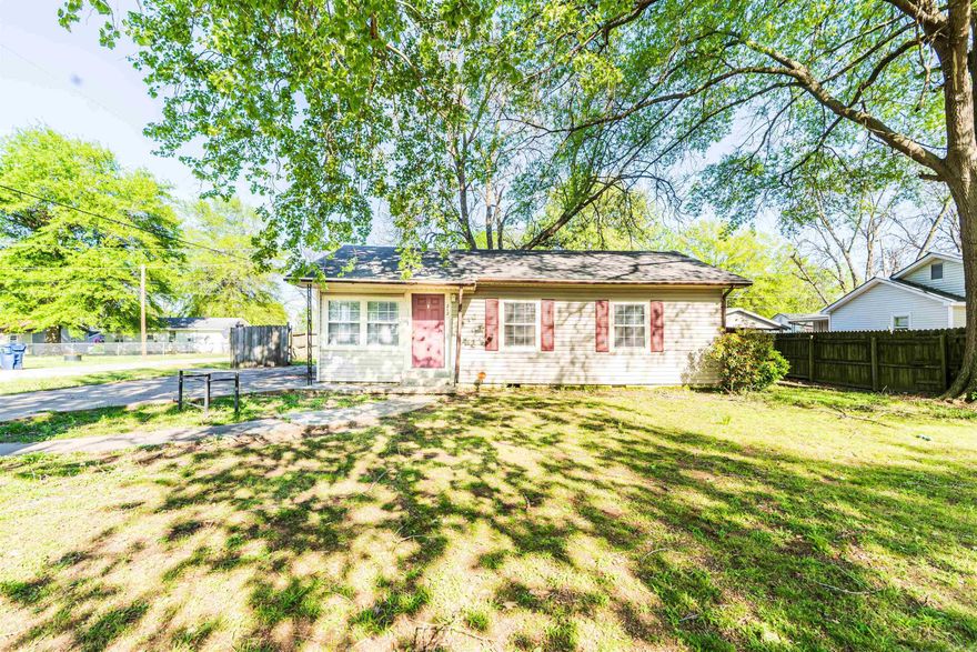 Charming rural Arkansas home! Located on Pine St in Marvell, this property offers three bedrooms, two bathrooms featuring new floor coverings, fresh paint and tasteful updates.