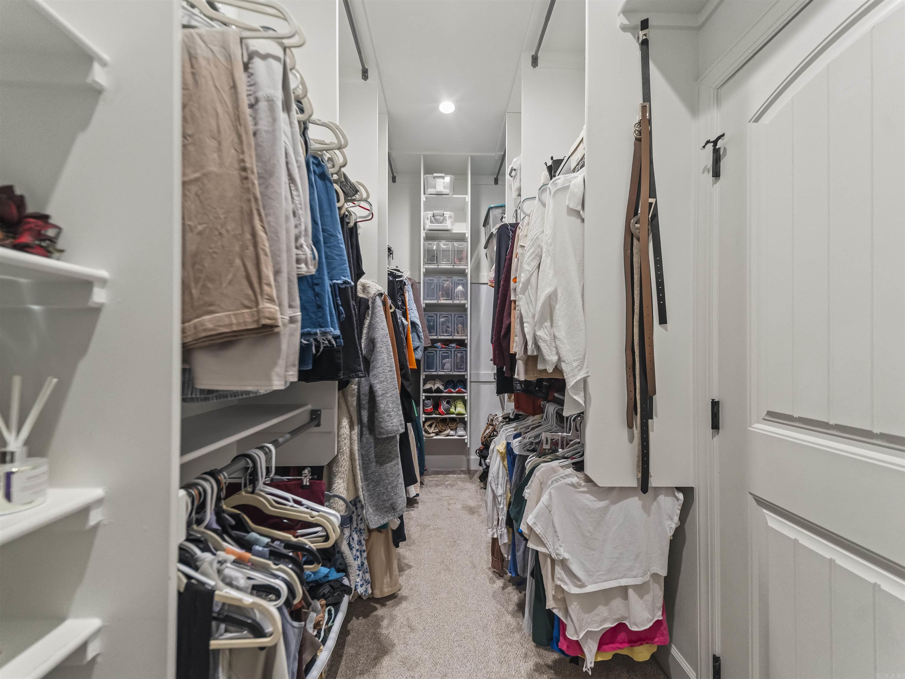 ARLINGTON PARK - Residential