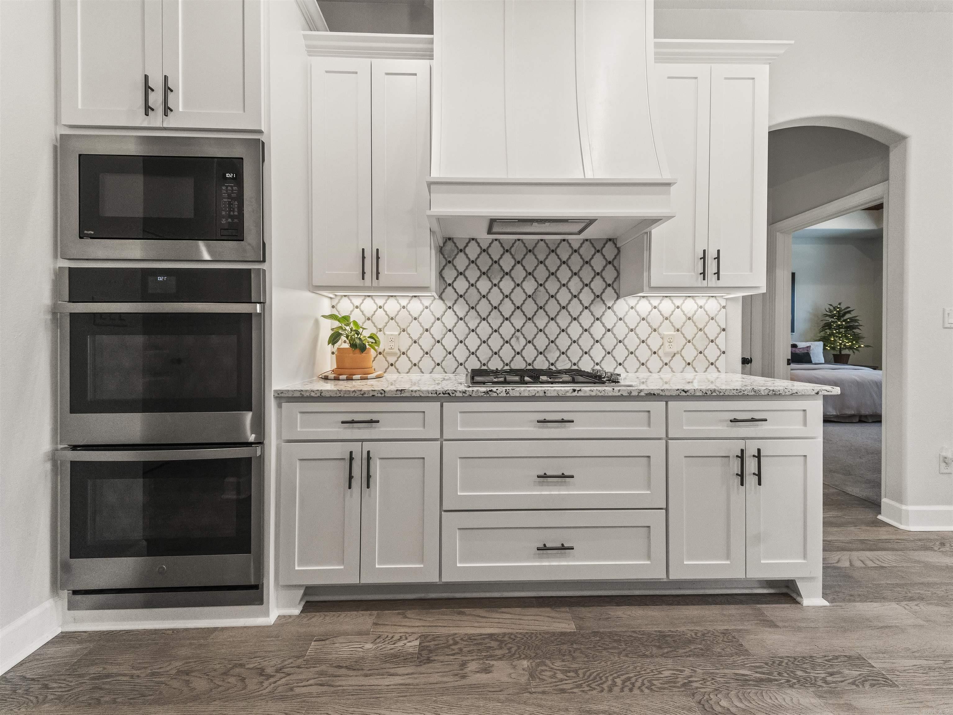 ARLINGTON PARK - Residential