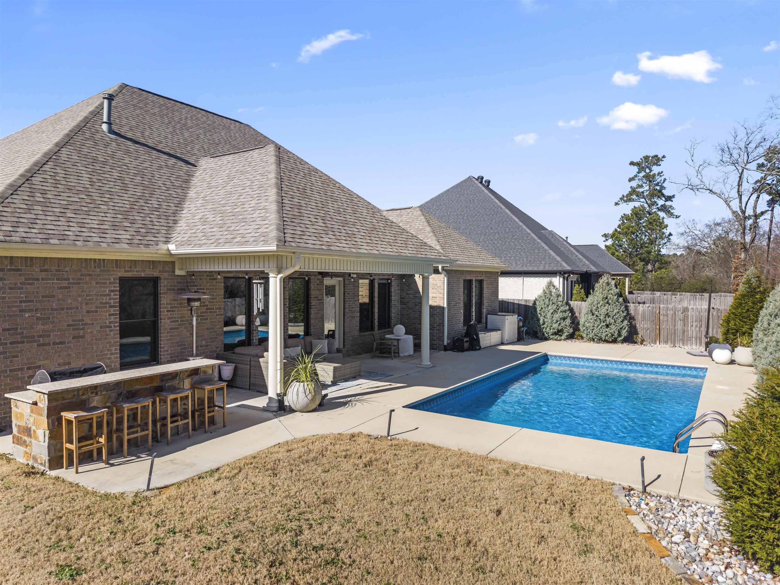 ARLINGTON PARK - Residential