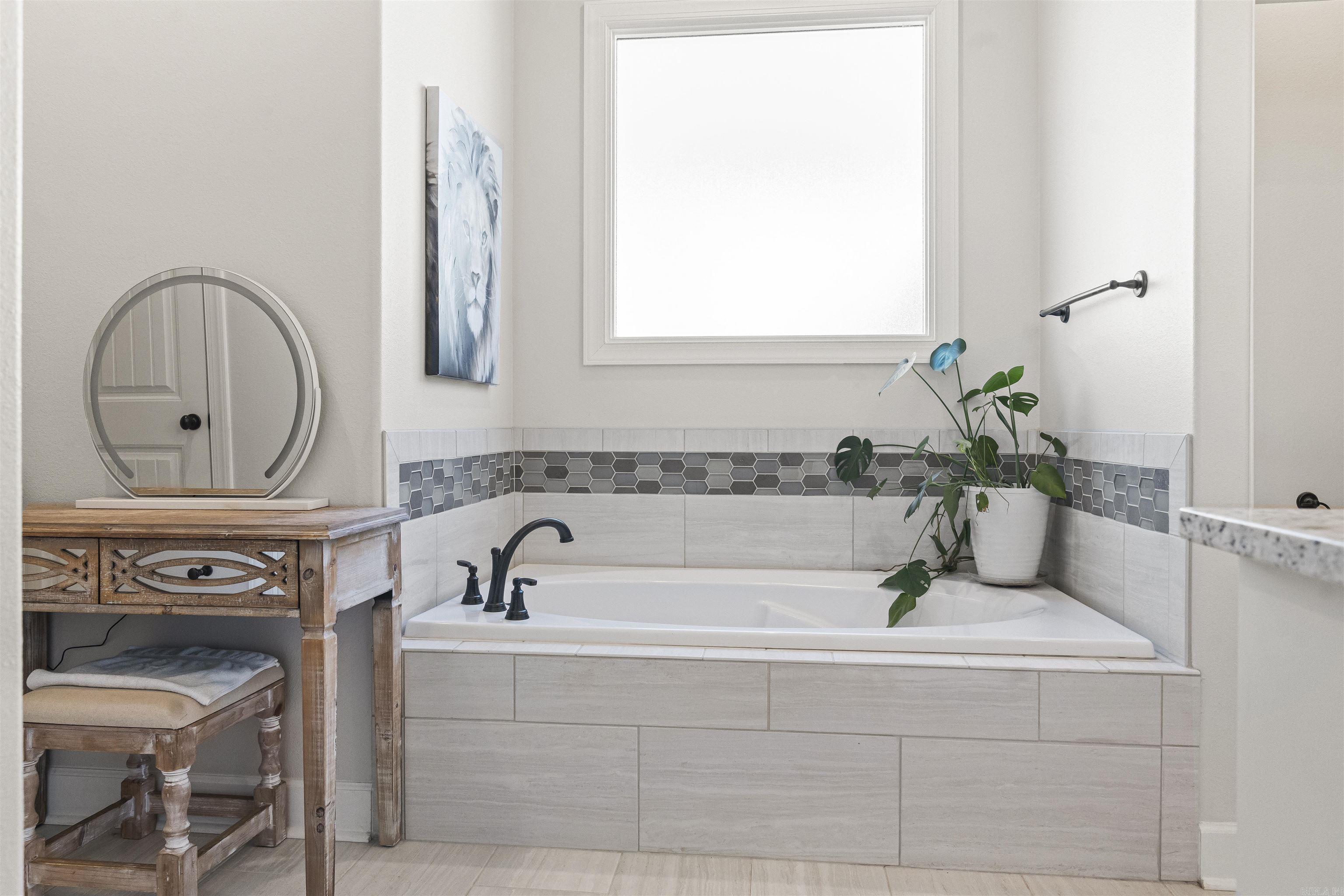 ARLINGTON PARK - Residential