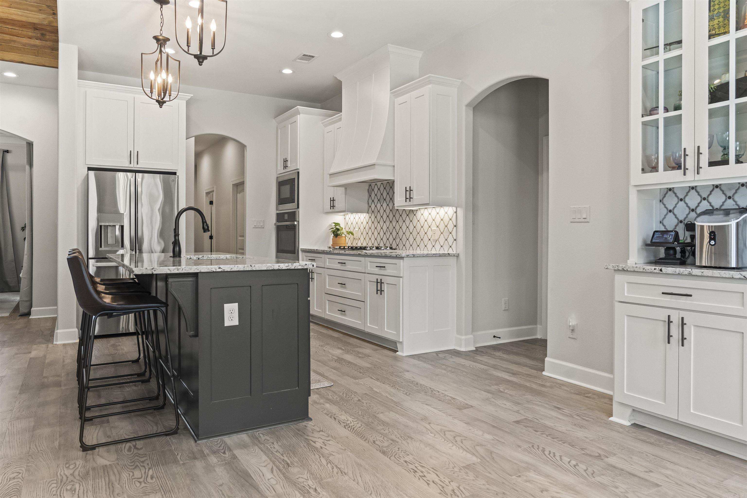 ARLINGTON PARK - Residential