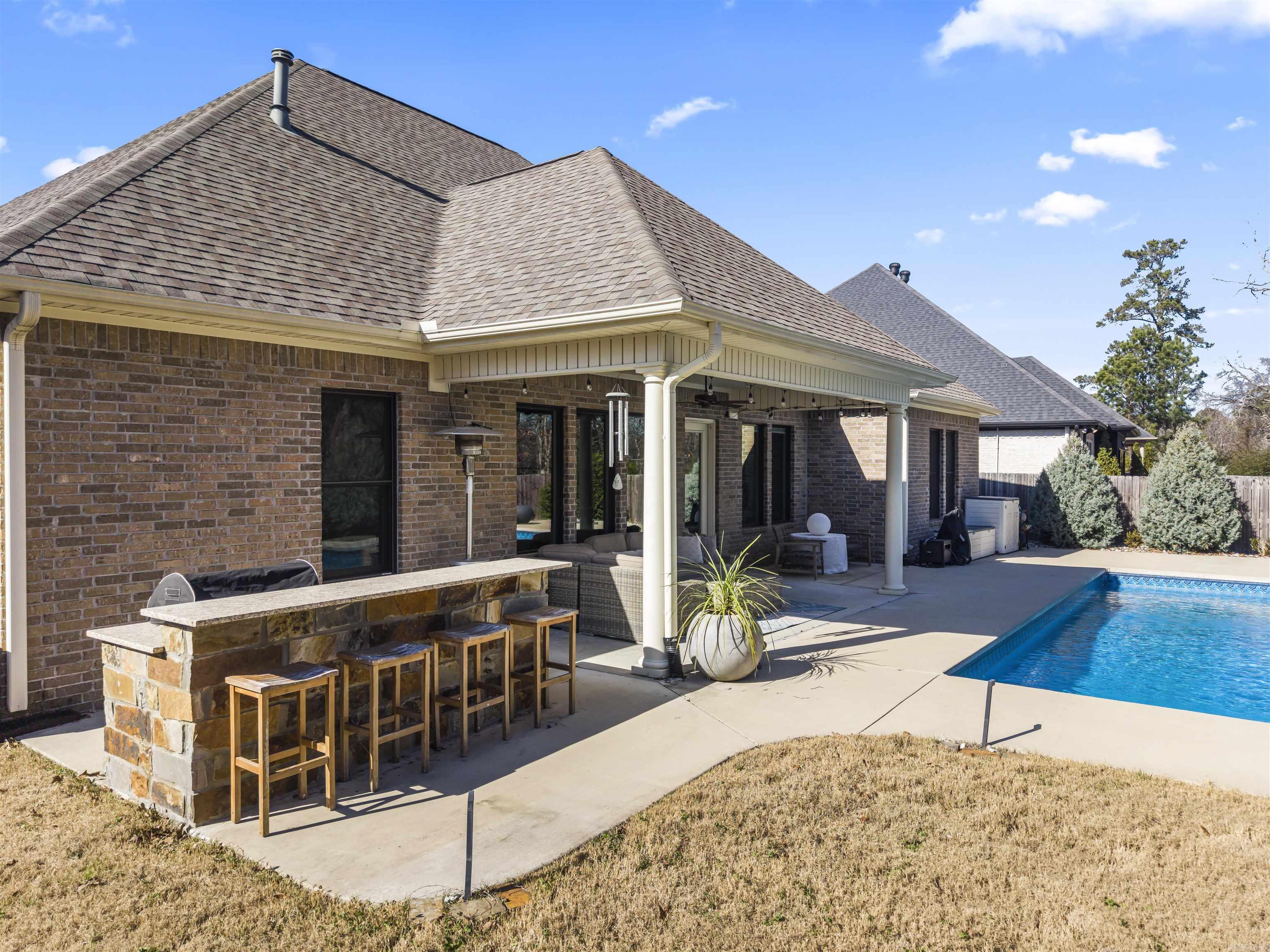 ARLINGTON PARK - Residential