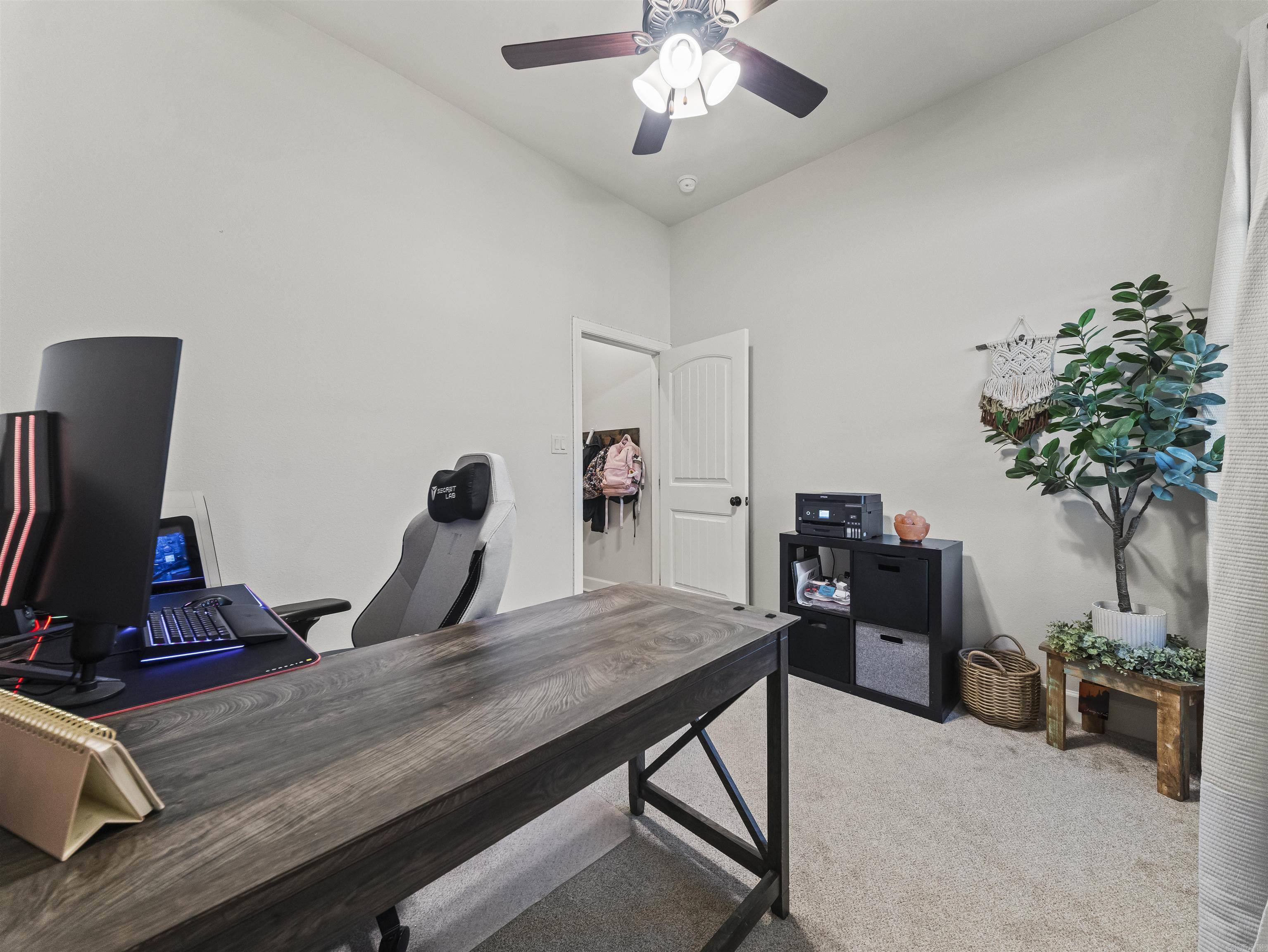 ARLINGTON PARK - Residential