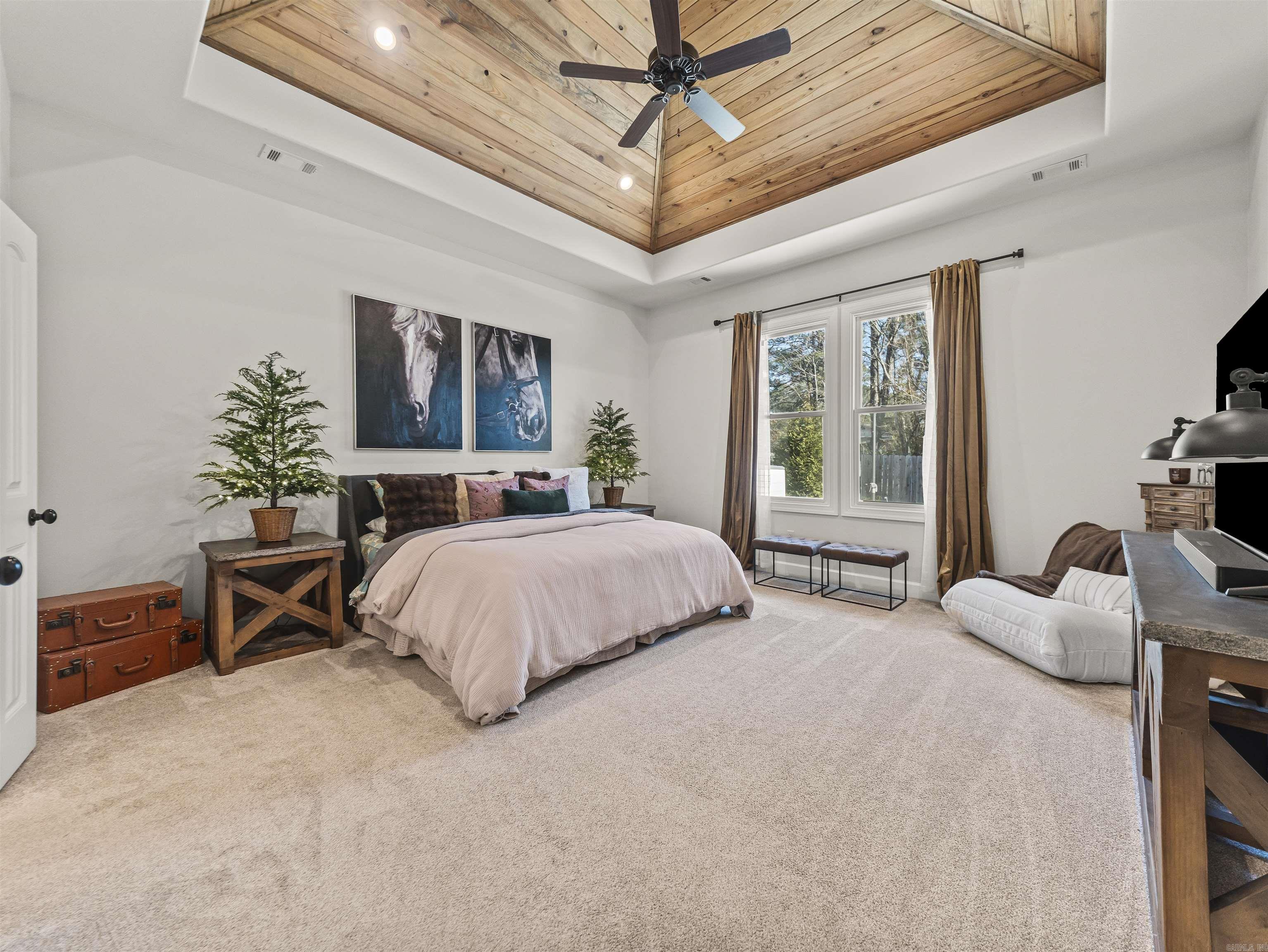 ARLINGTON PARK - Residential