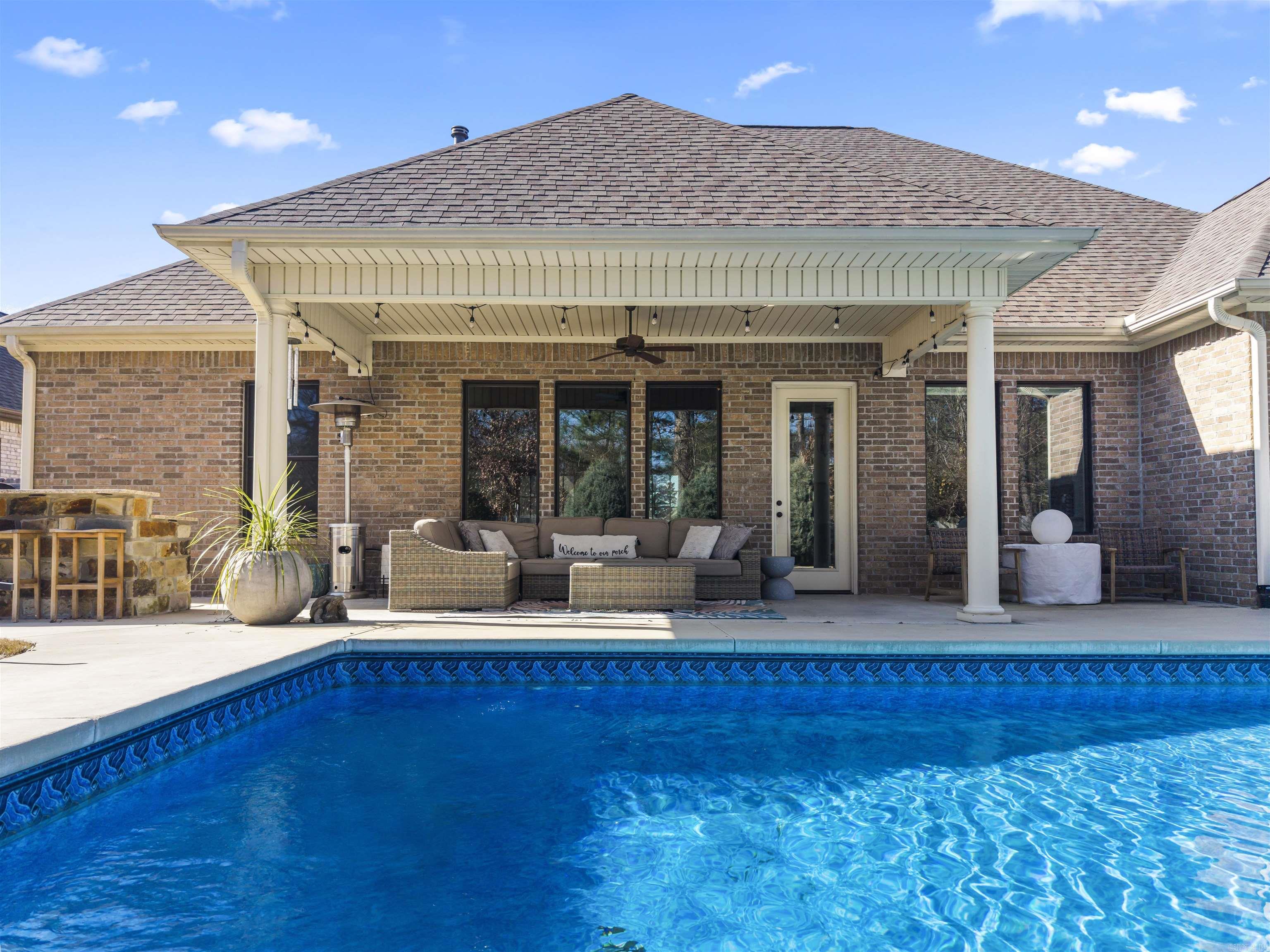 ARLINGTON PARK - Residential