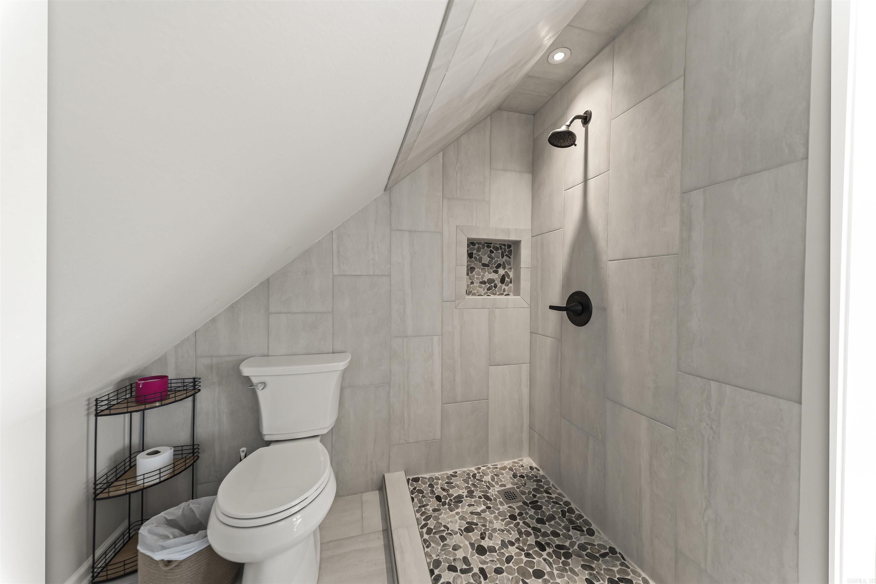 ARLINGTON PARK - Residential