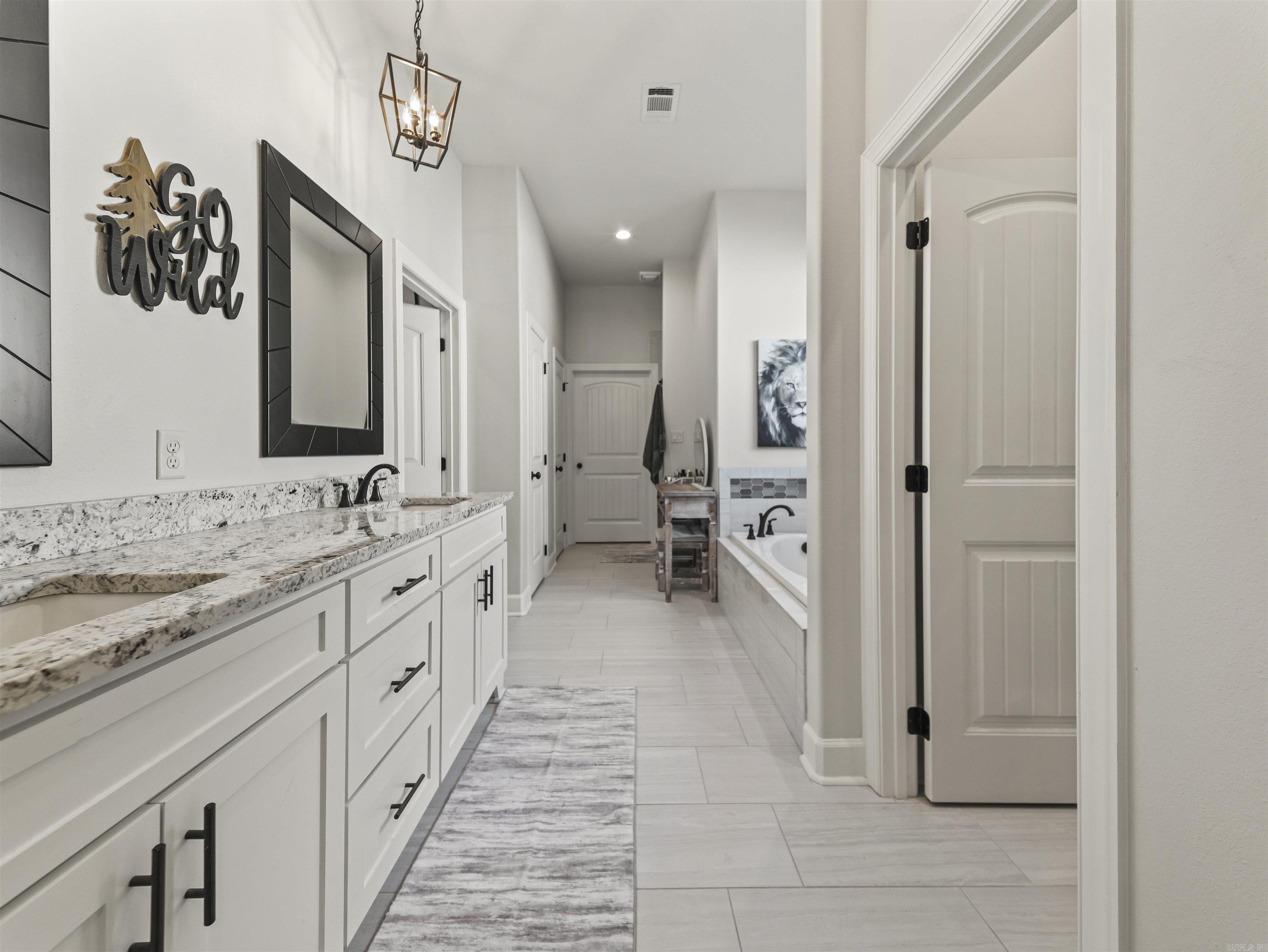 ARLINGTON PARK - Residential