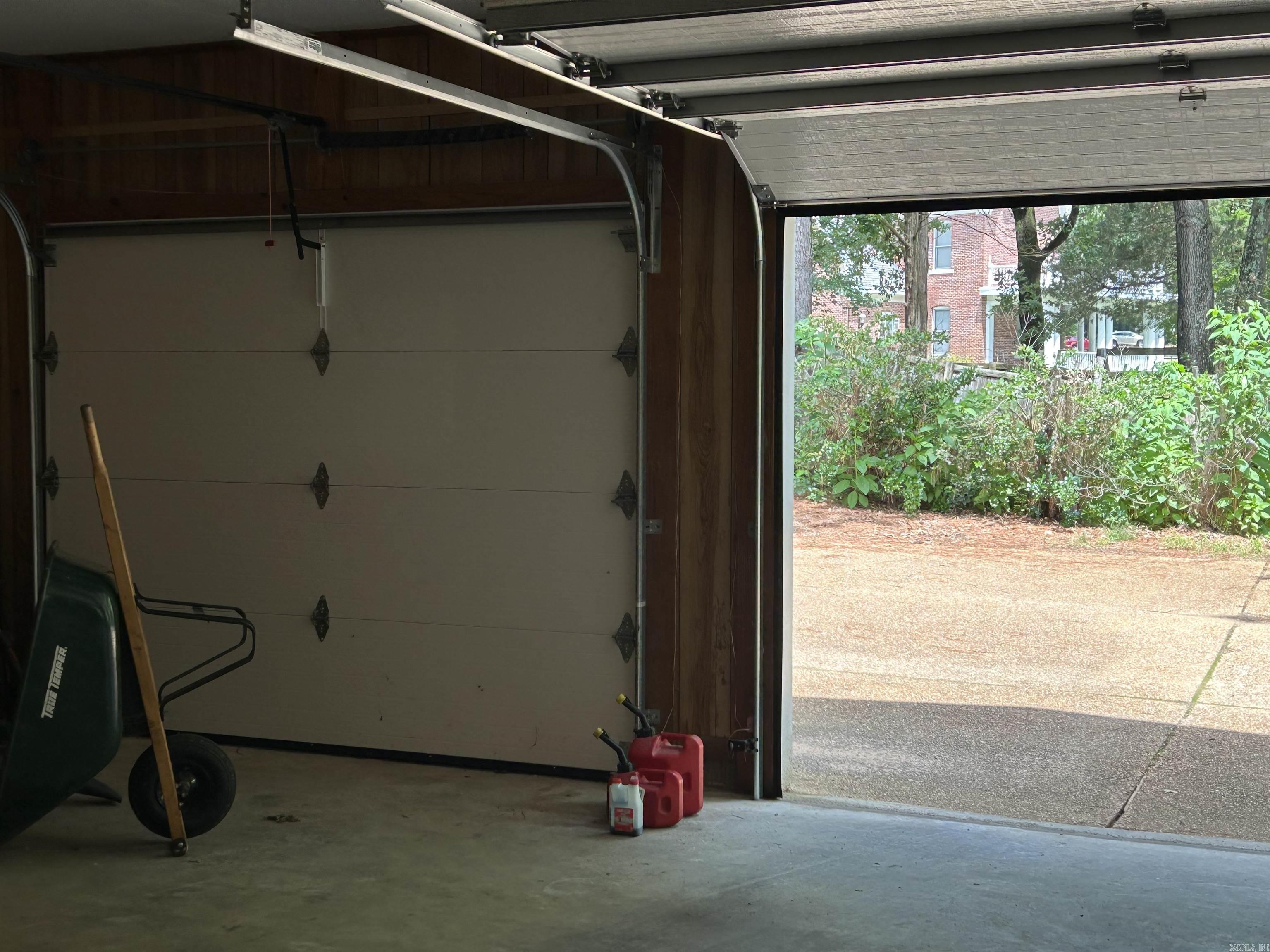 COUNTRY CLUB EAST ADD (SEARCY) - Residential