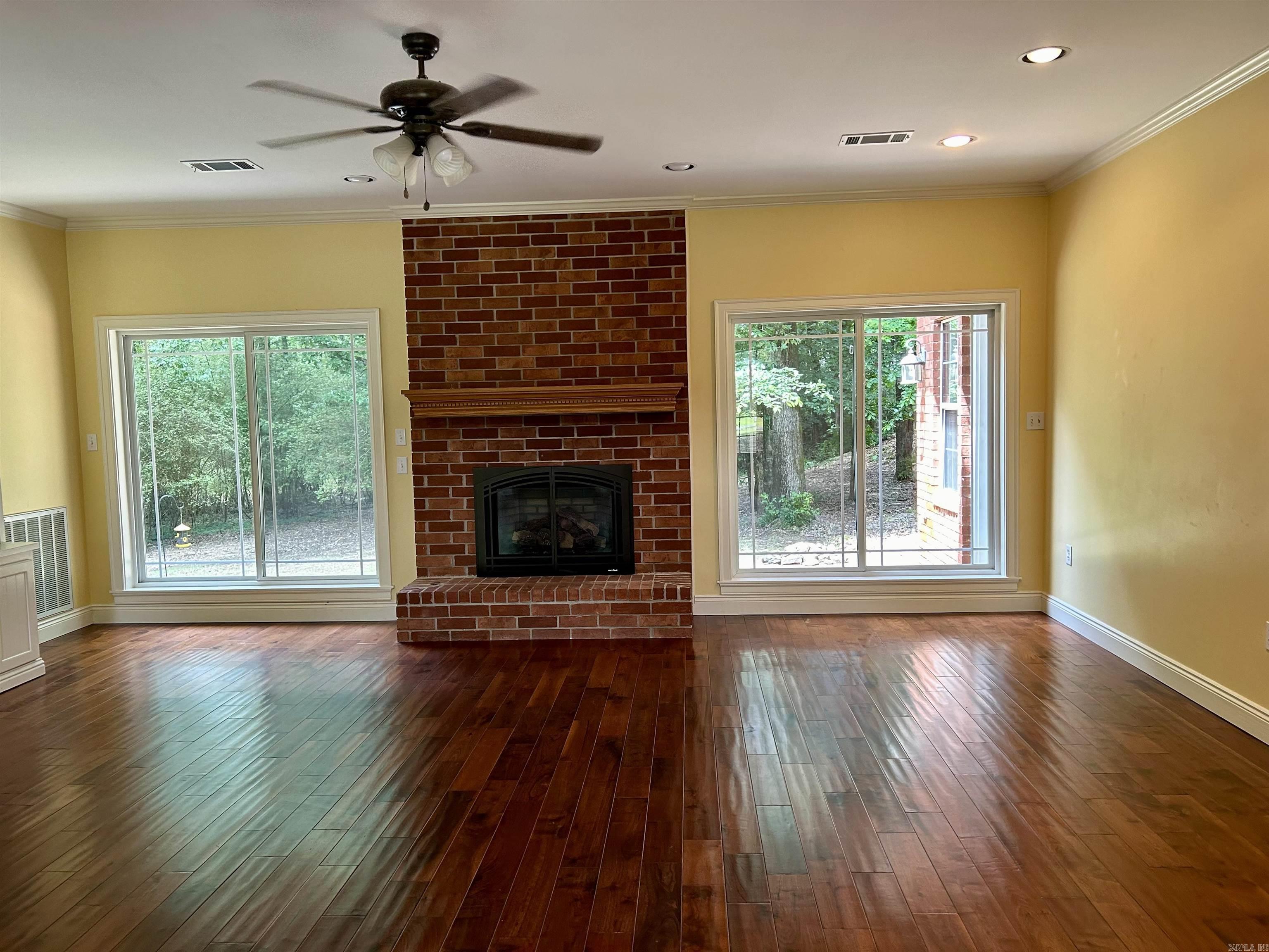 COUNTRY CLUB EAST ADD (SEARCY) - Residential