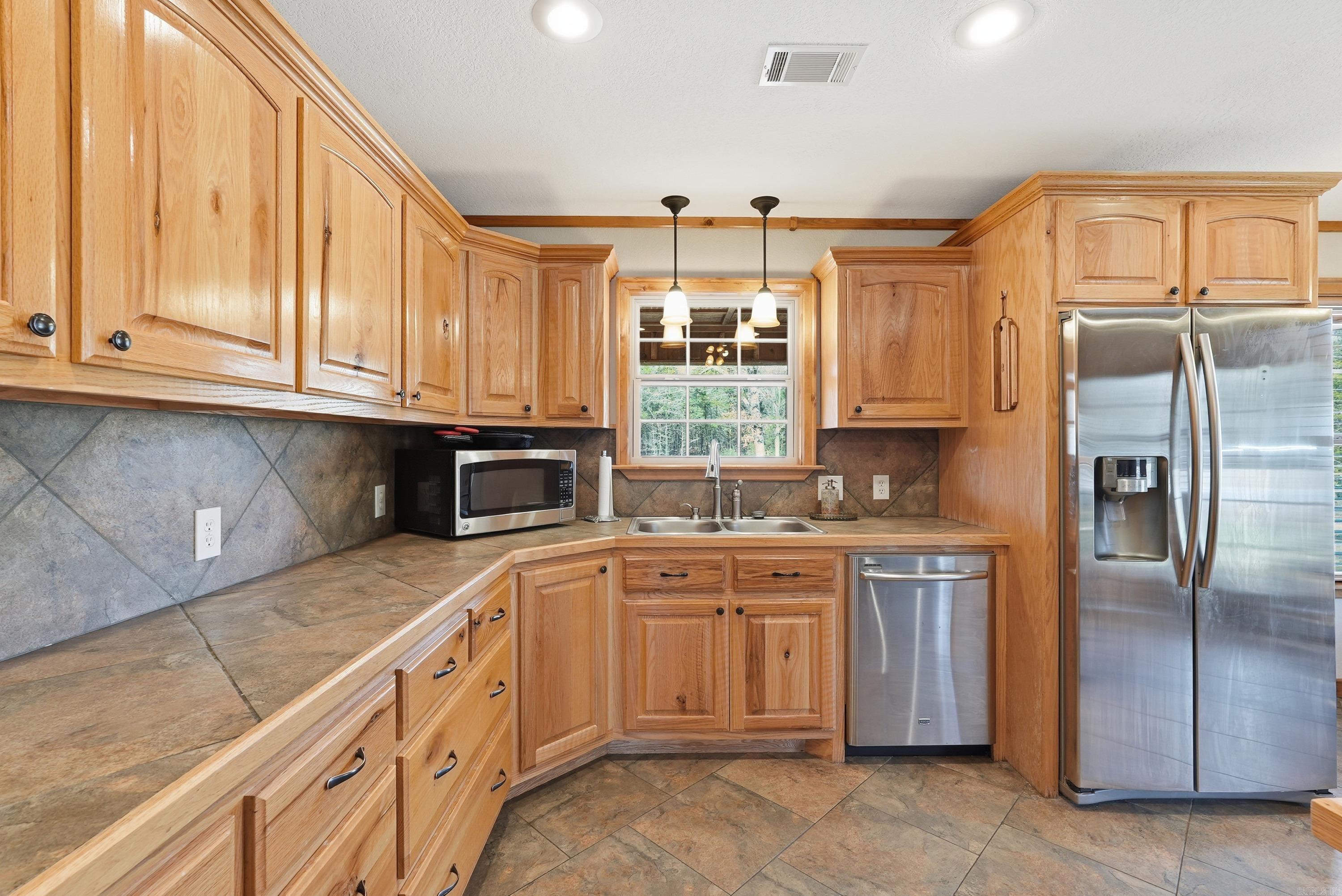 TATER HILL EST - Residential