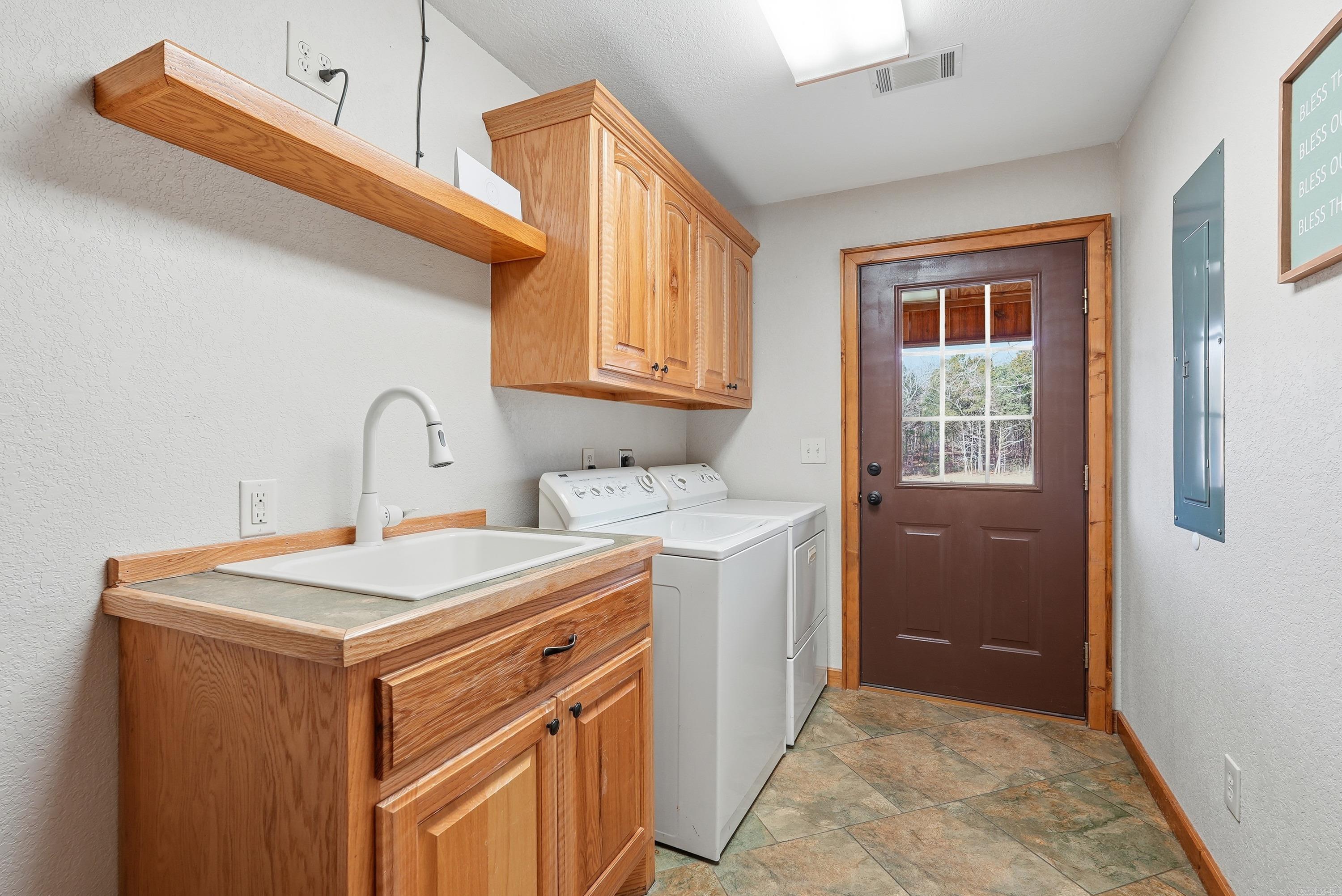 TATER HILL EST - Residential