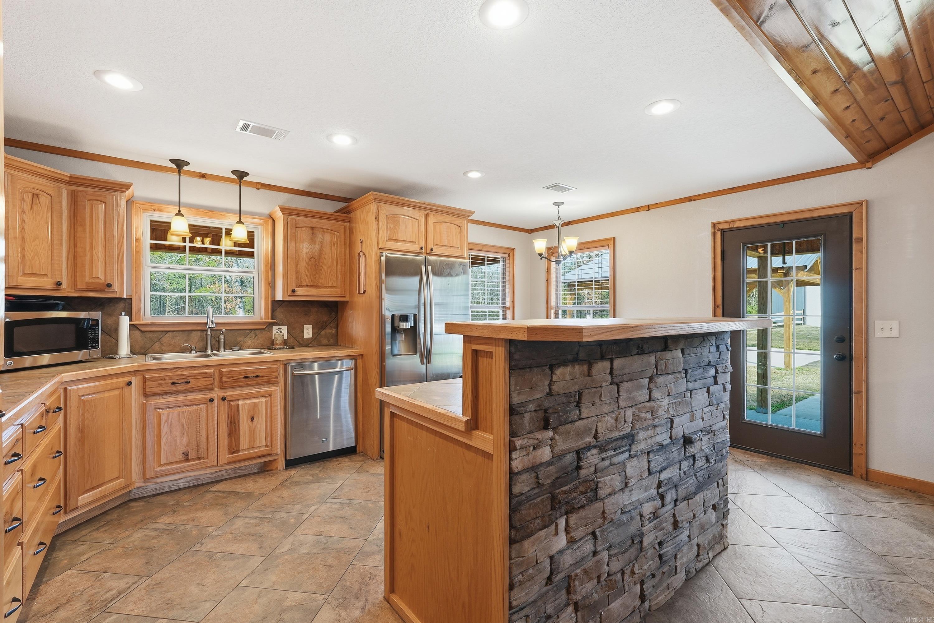 TATER HILL EST - Residential