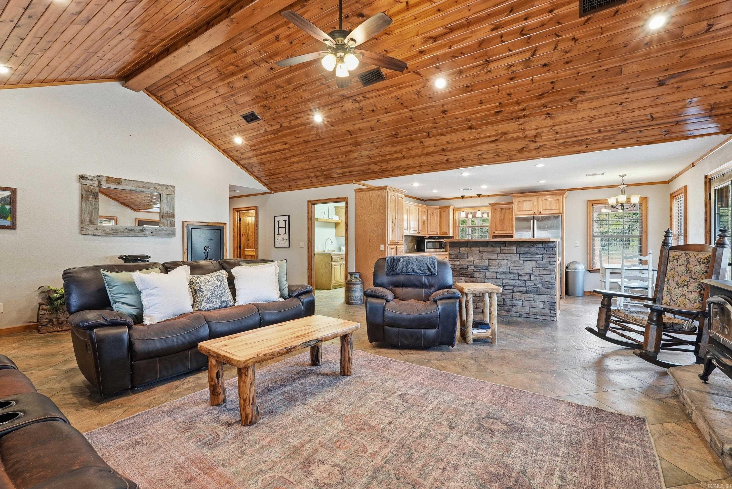 TATER HILL EST - Residential