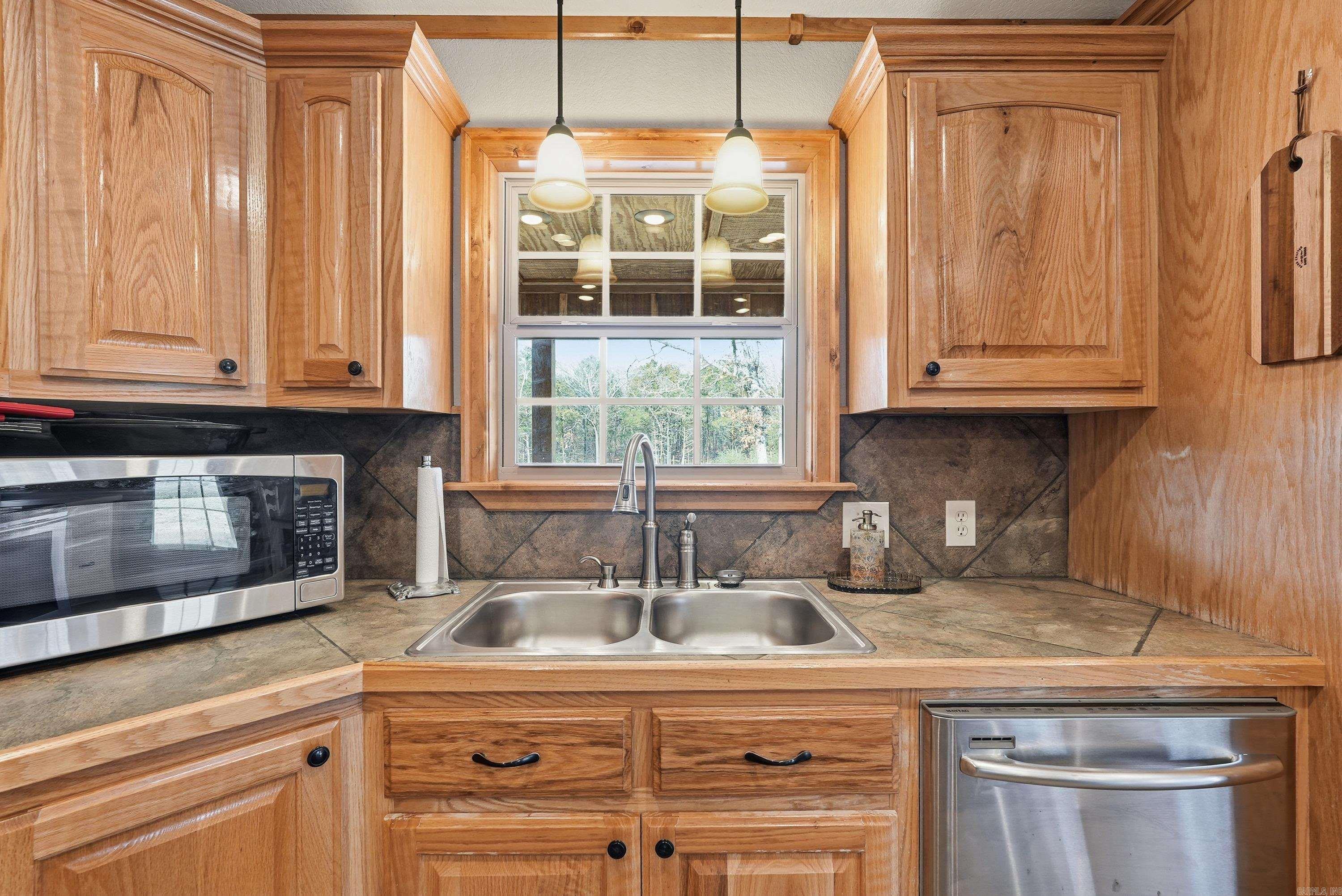 TATER HILL EST - Residential