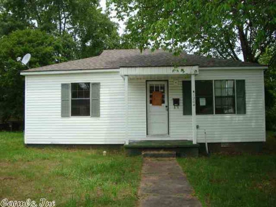 This property is now under auction terms.  All bids are to be submitted through www.auction.com.  This property is subject to a 5% buyer's premium pursuant to the Auction Terms and Conditions (minimums may apply).  Please contact listing agent for details.