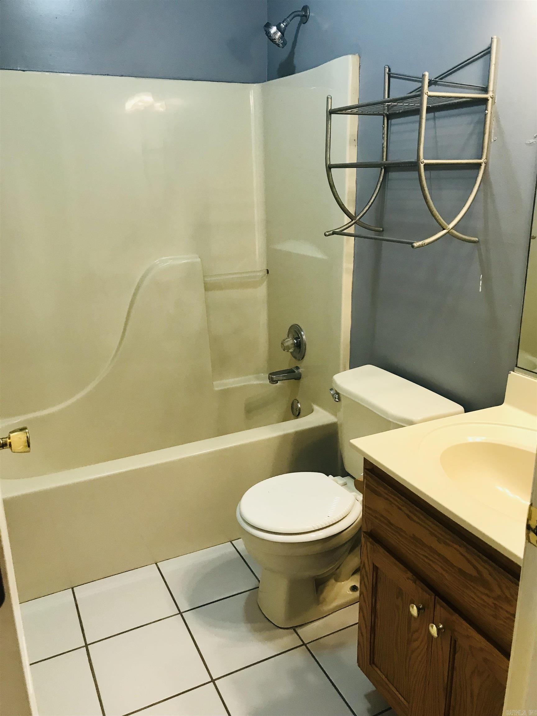 MAIN PLACE - Residential