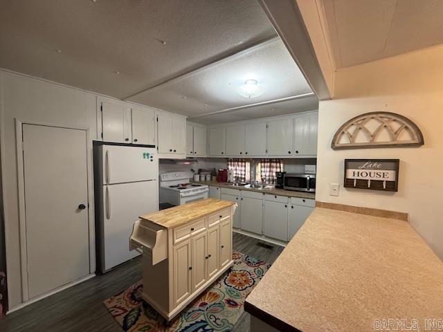Todd Davis Lakeshore IV - Residential