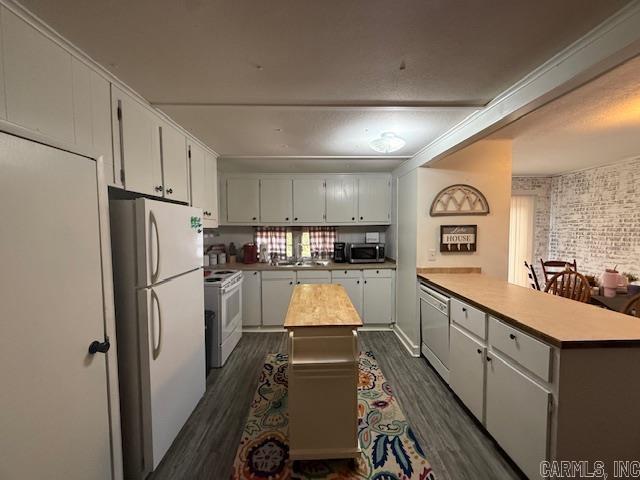 Todd Davis Lakeshore IV - Residential