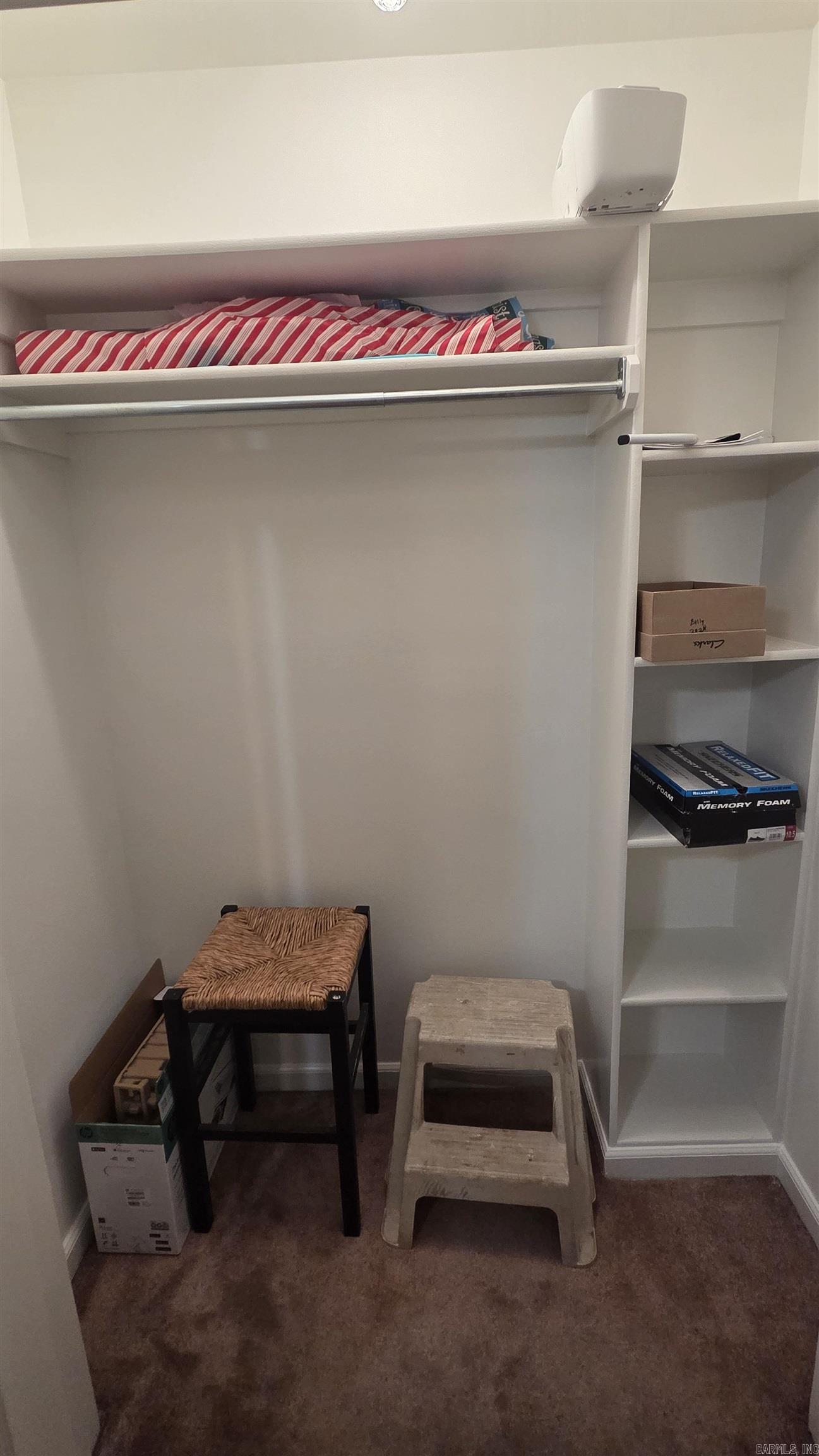 WOODBRIDGE - Residential