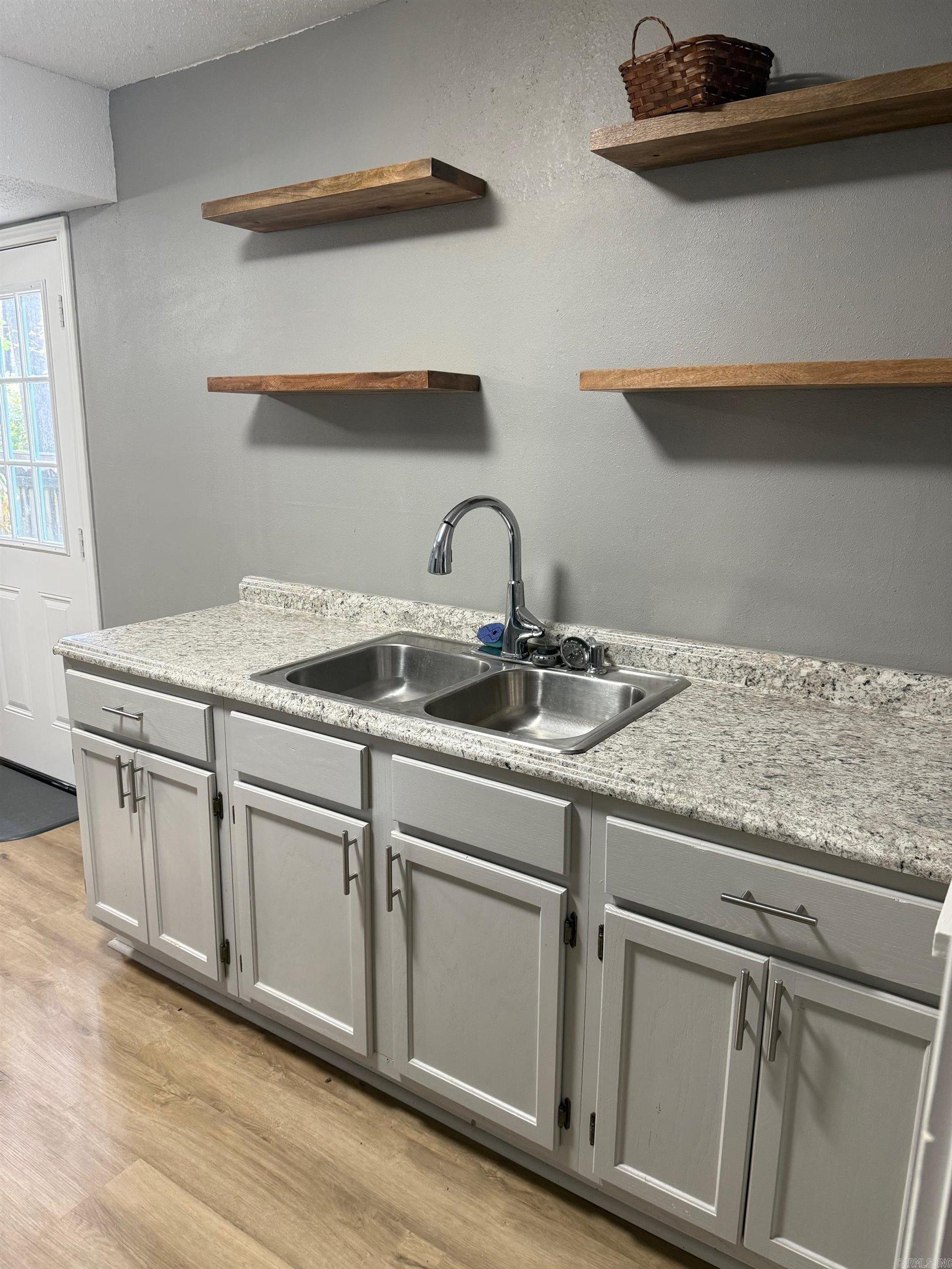 INDIAN HILLS - Residential