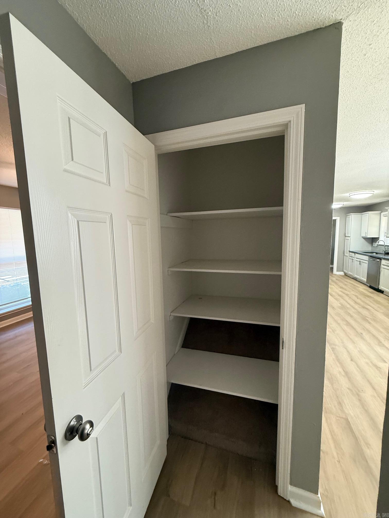 INDIAN HILLS - Residential