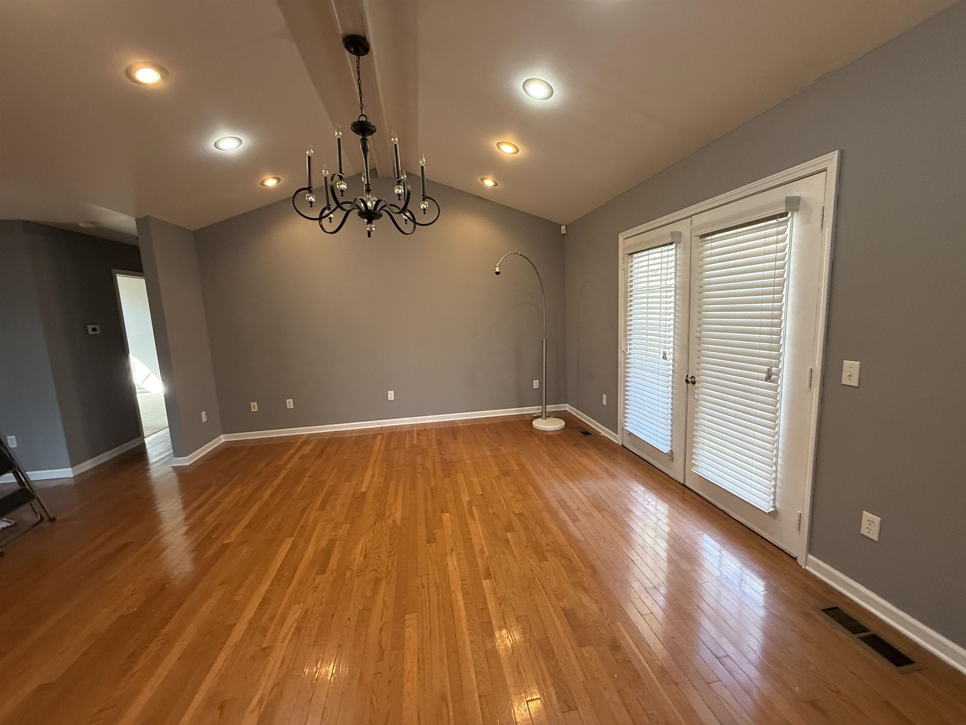 ASHLEY WOODS - Residential