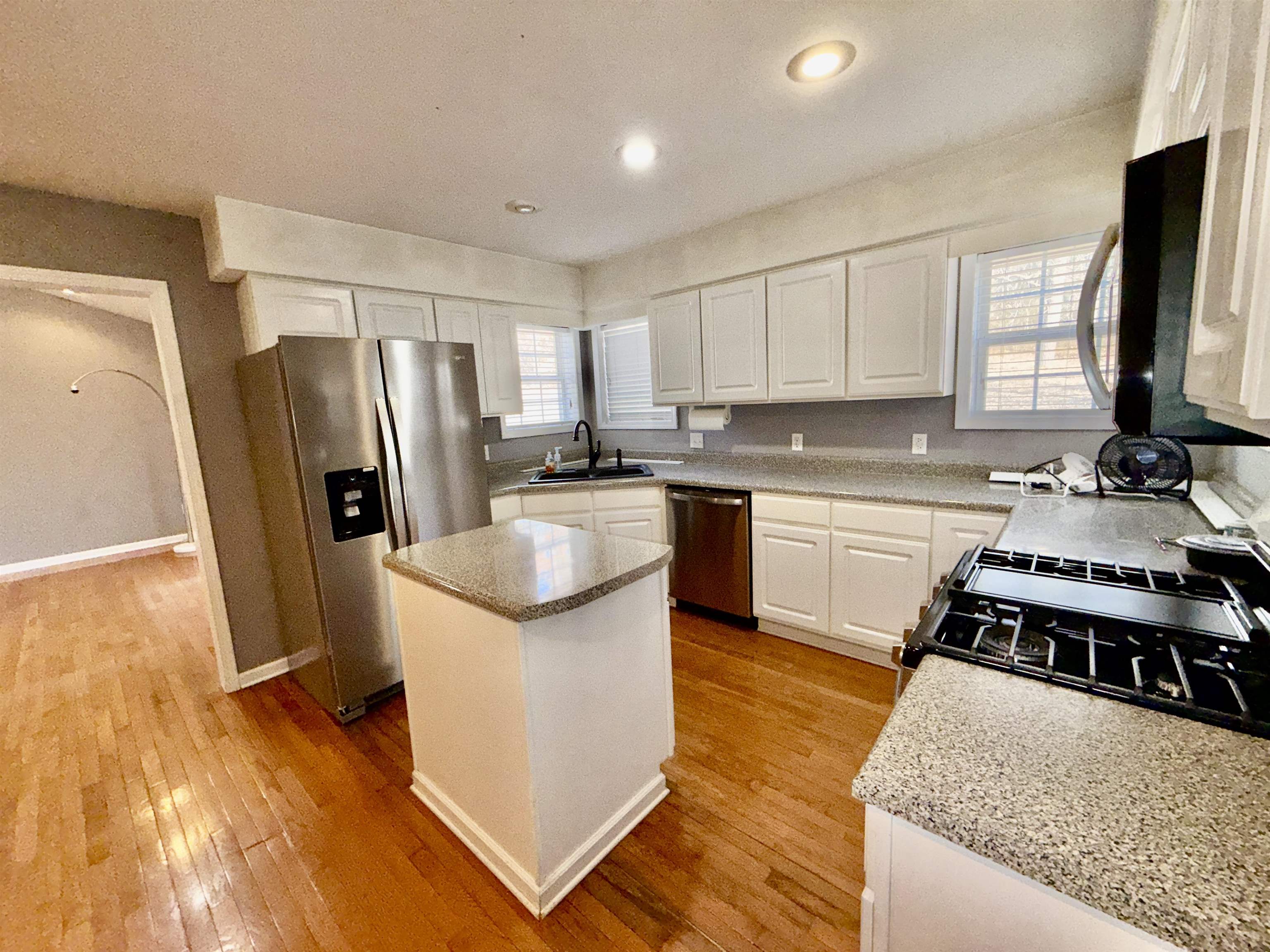 ASHLEY WOODS - Residential