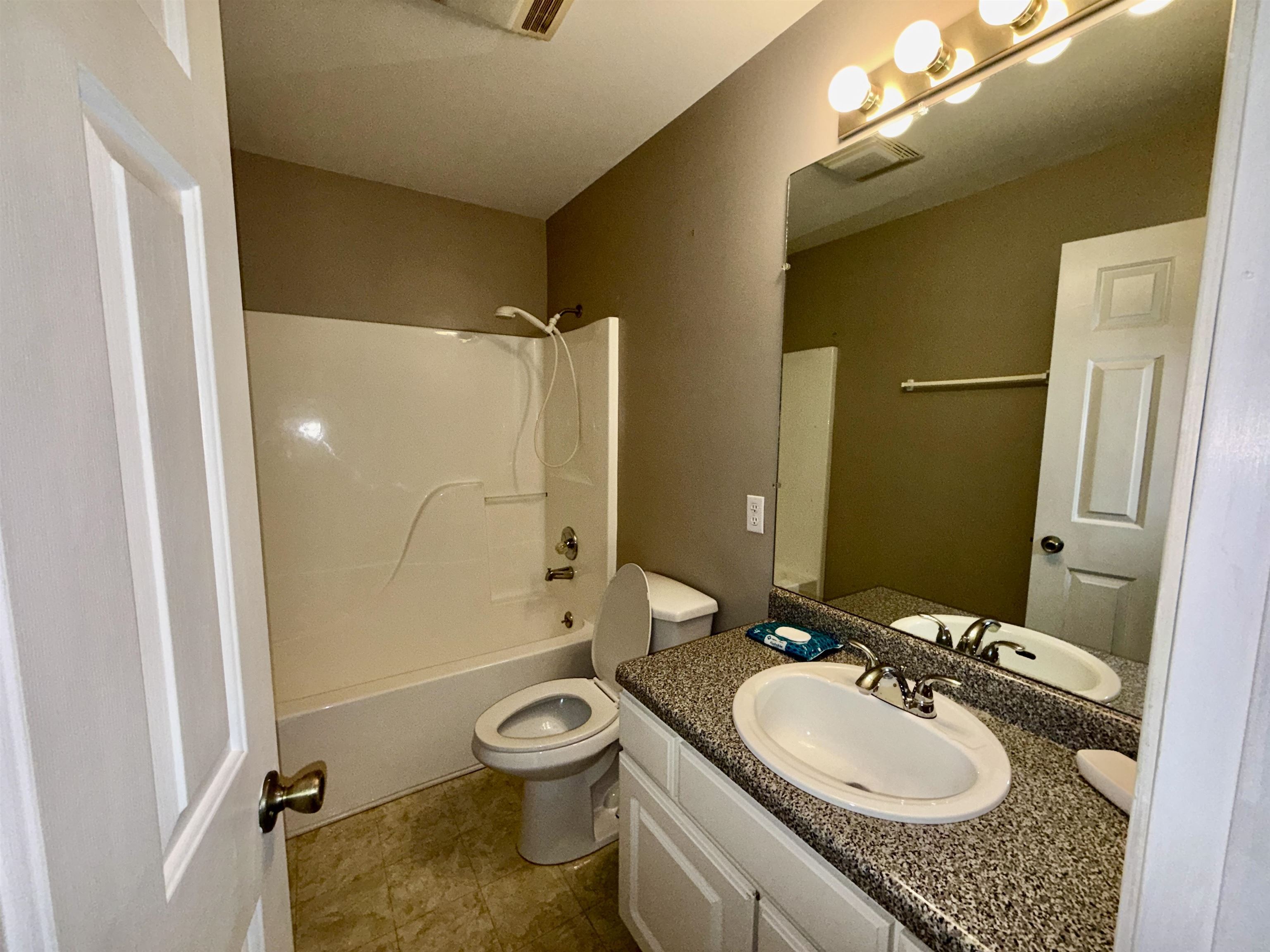 ASHLEY WOODS - Residential