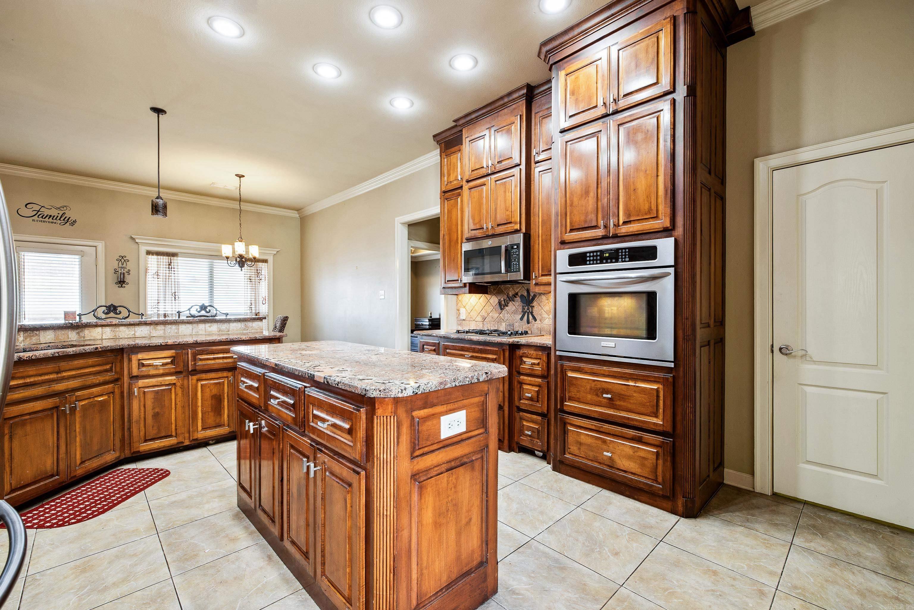 MADISON VALLEY - Residential