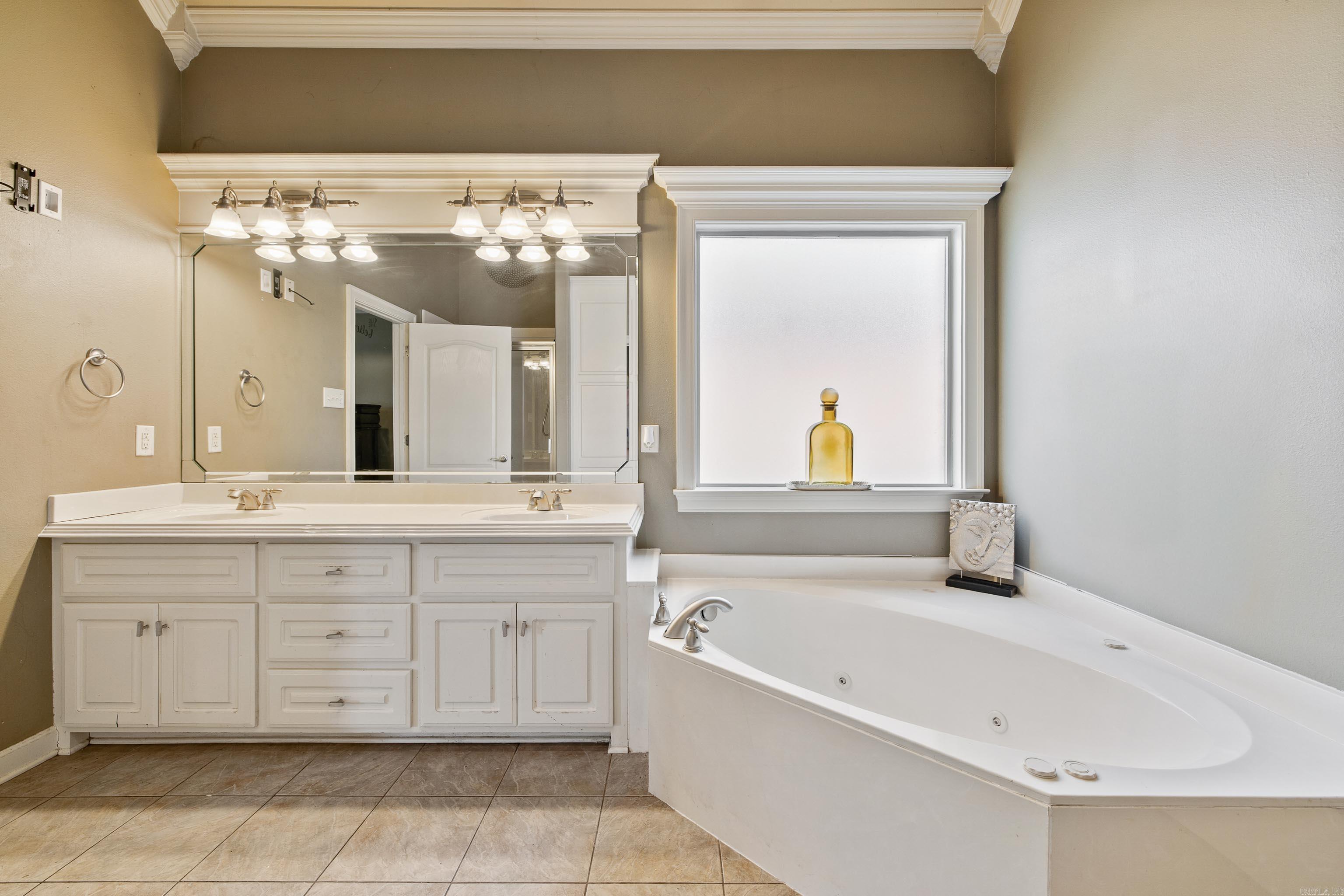 MADISON VALLEY - Residential