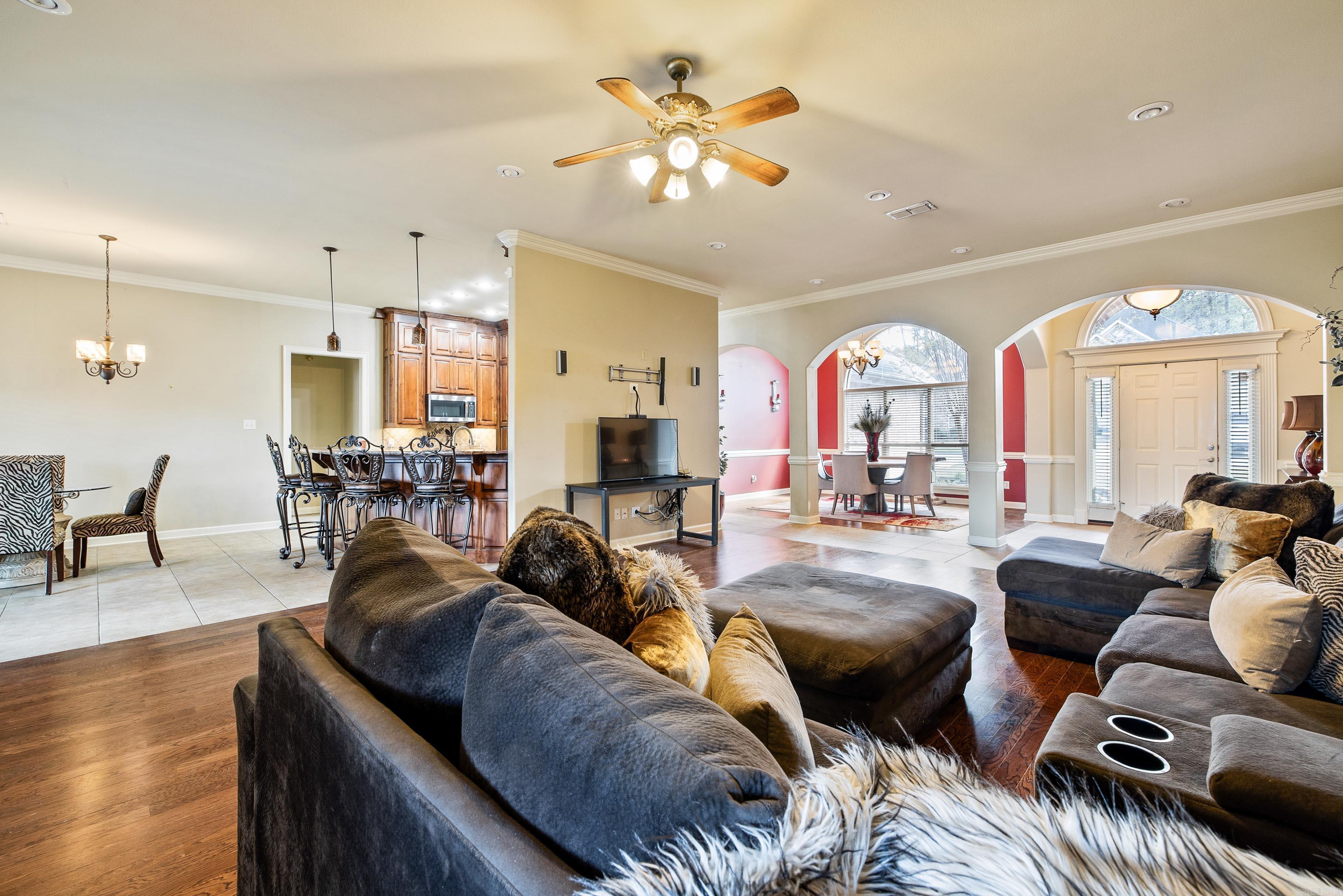 MADISON VALLEY - Residential