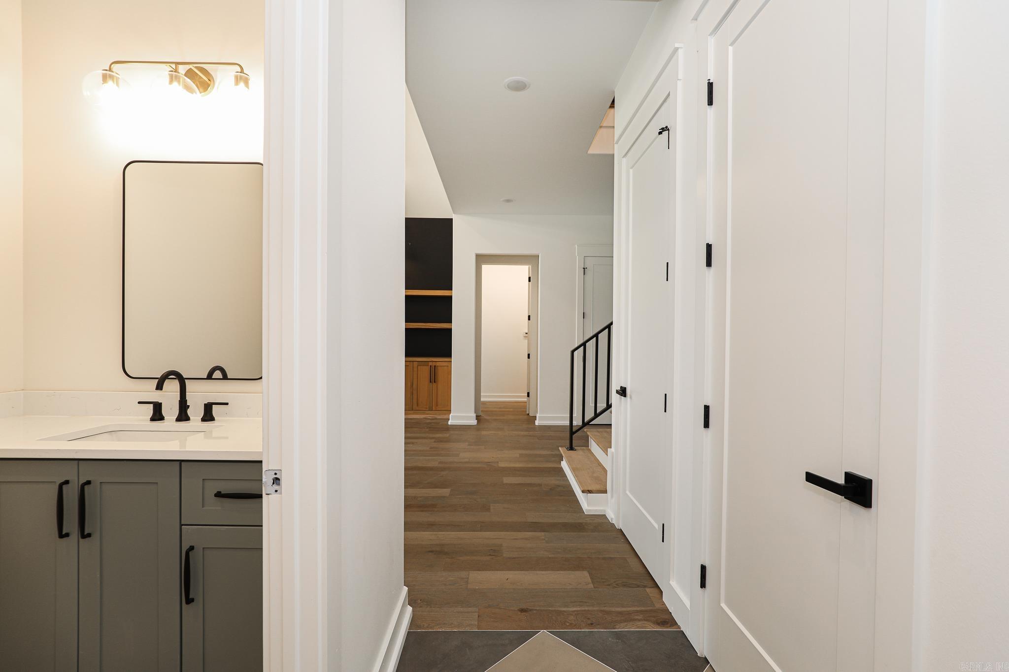 HAZEL OAK - Residential