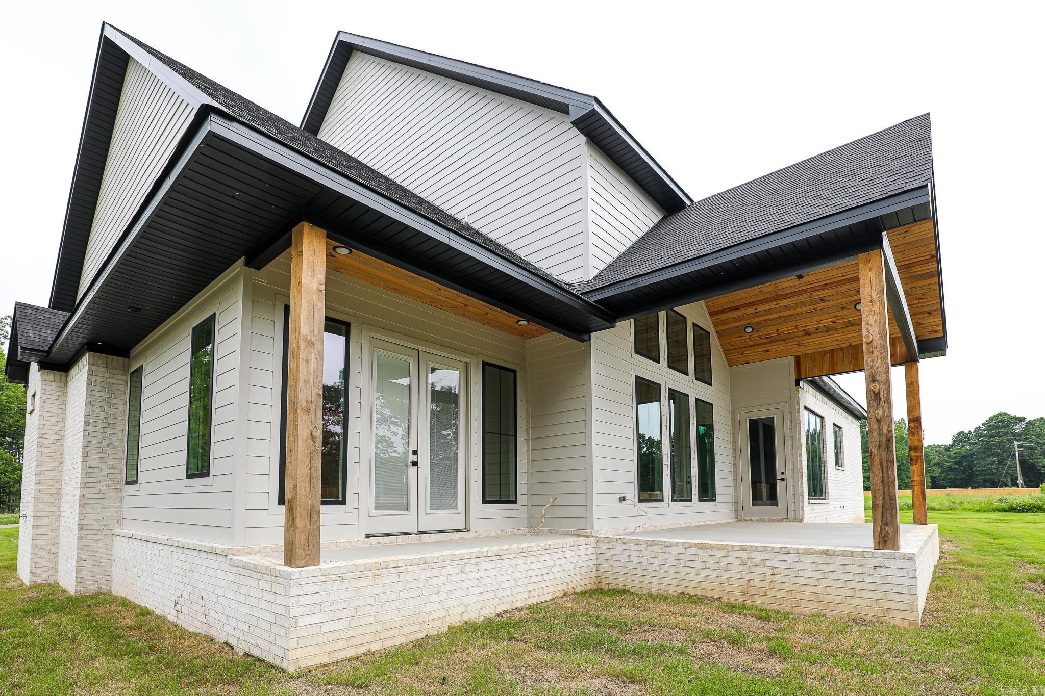 HAZEL OAK - Residential