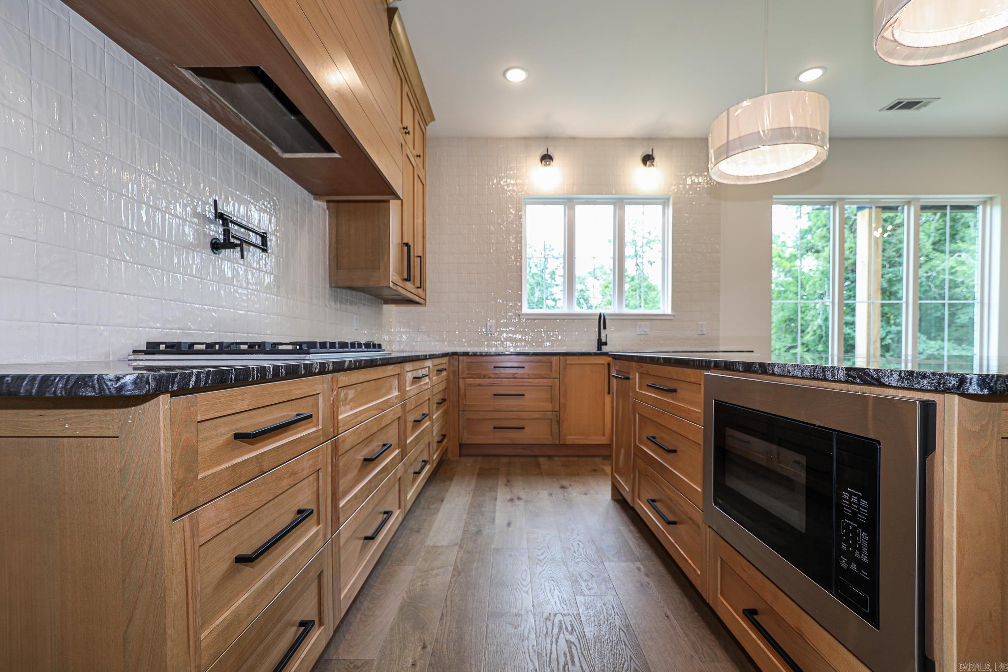 HAZEL OAK - Residential