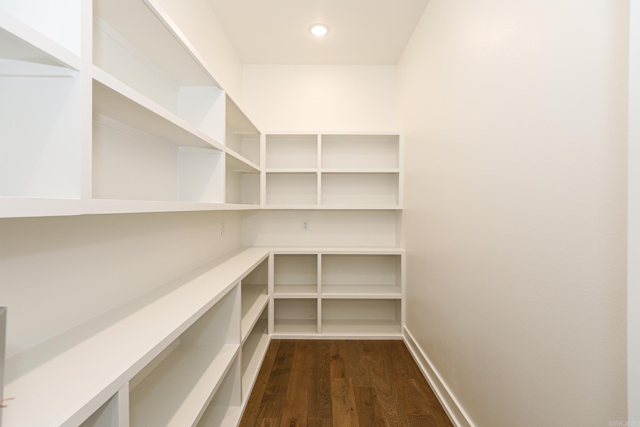 HAZEL OAK - Residential