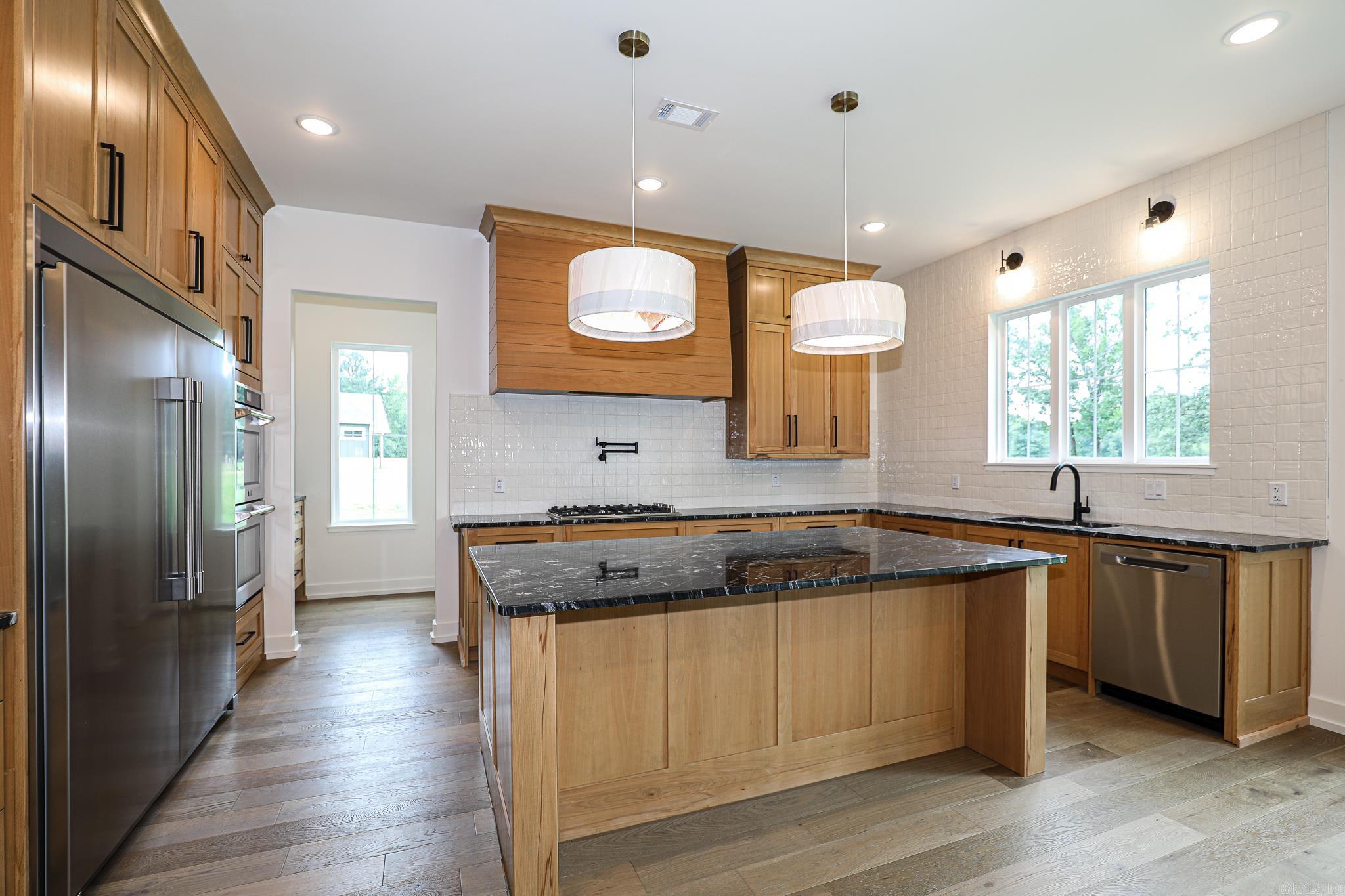 HAZEL OAK - Residential
