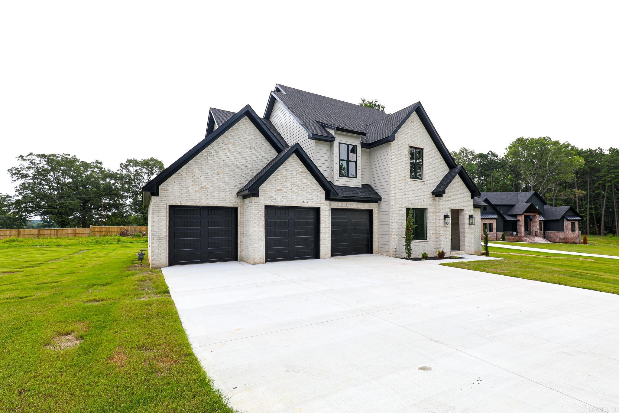 HAZEL OAK - Residential