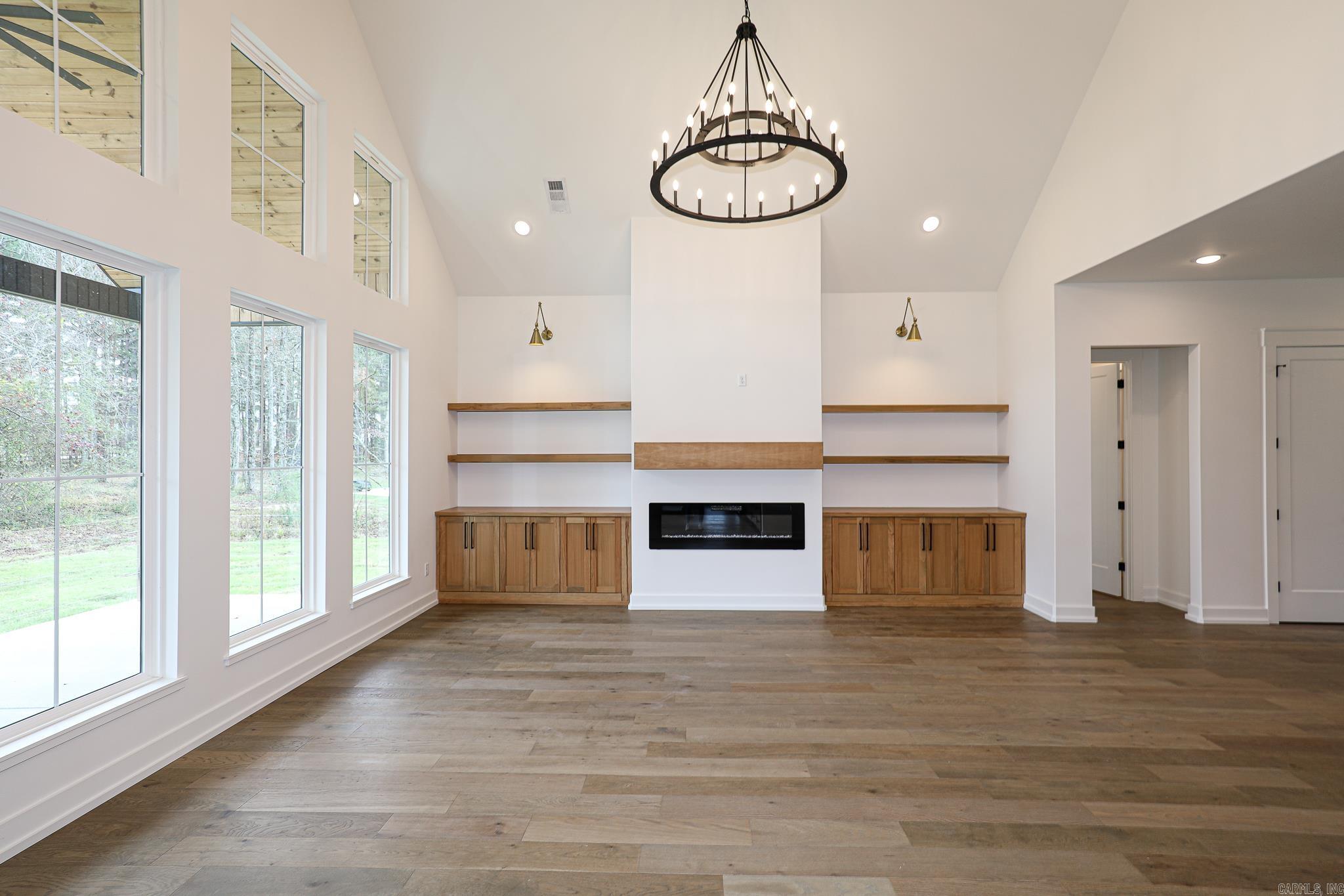 HAZEL OAK - Residential