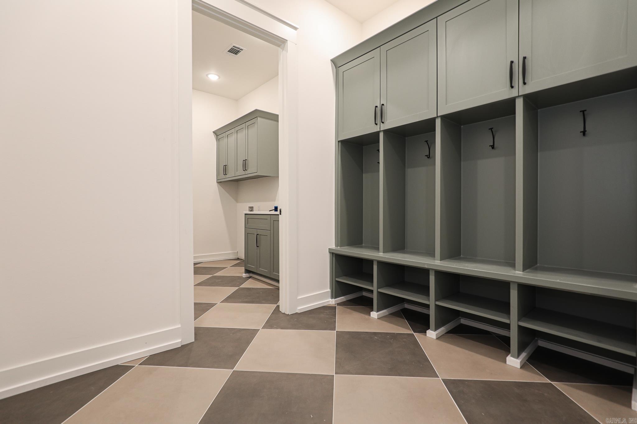 HAZEL OAK - Residential