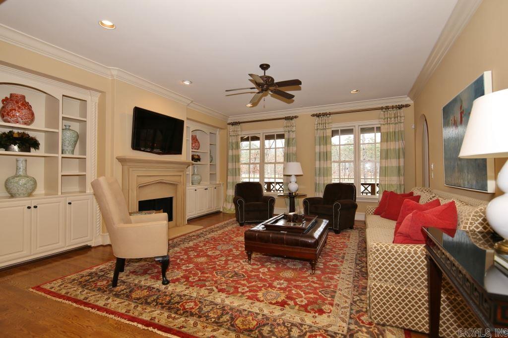 CHENAL VALLEY SOLOGNE CIRCLE - Residential