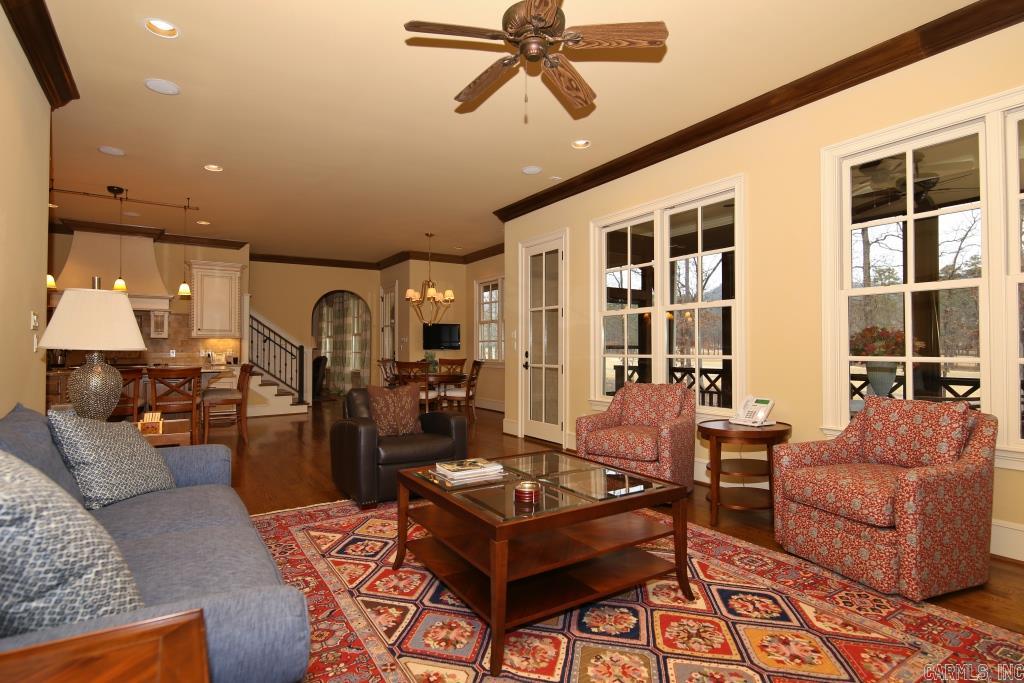 CHENAL VALLEY SOLOGNE CIRCLE - Residential
