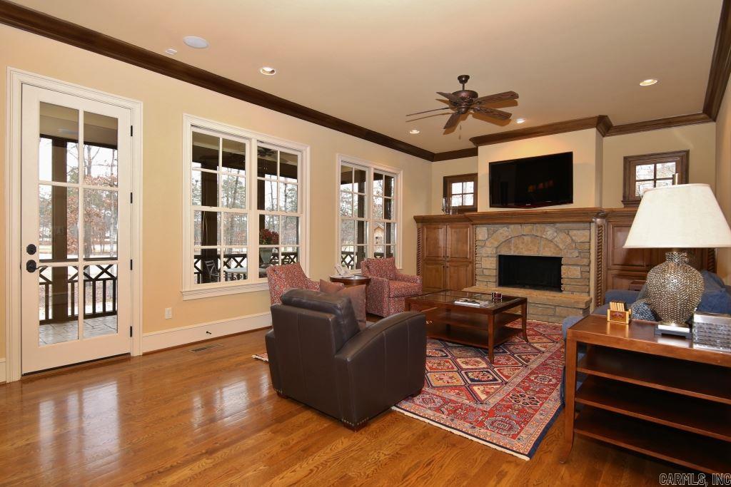 CHENAL VALLEY SOLOGNE CIRCLE - Residential