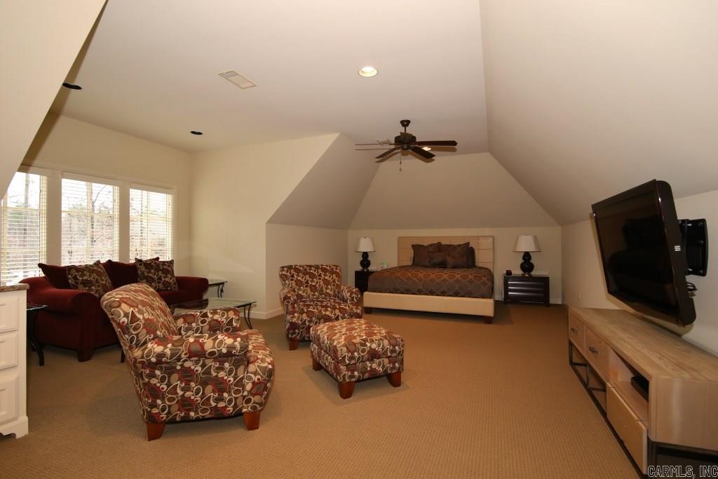 CHENAL VALLEY SOLOGNE CIRCLE - Residential