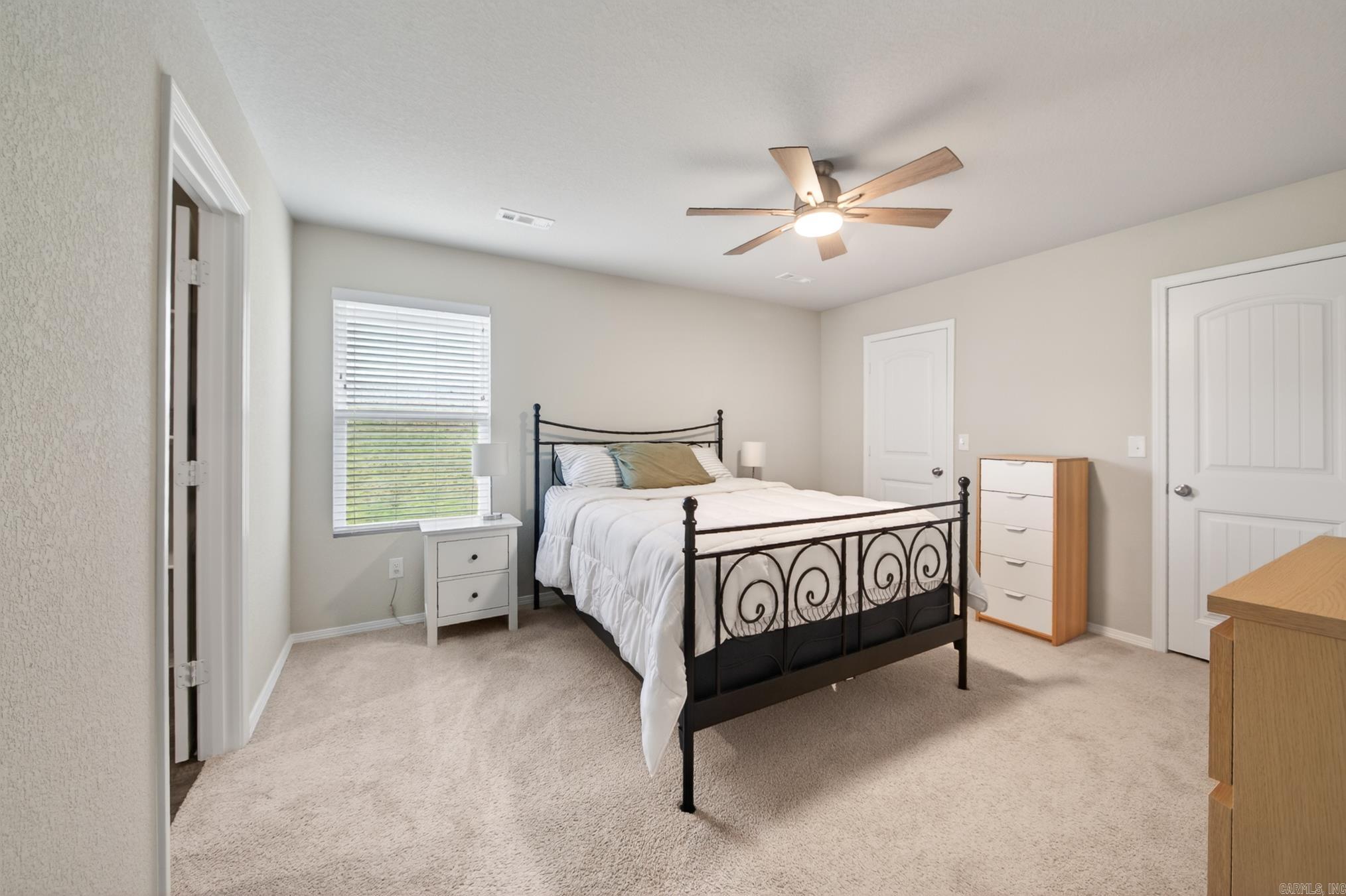 OAKLAND GROVE ESTATES - Residential