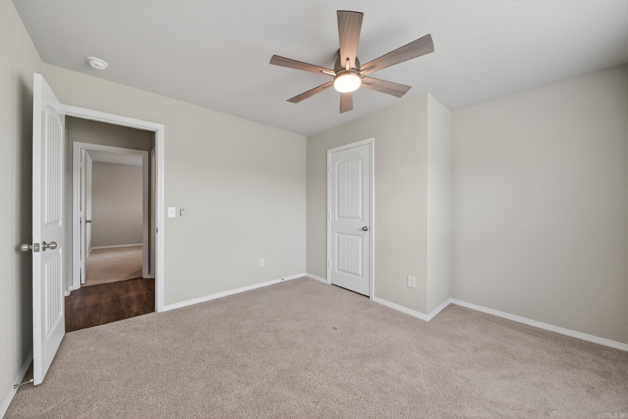 OAKLAND GROVE ESTATES - Residential