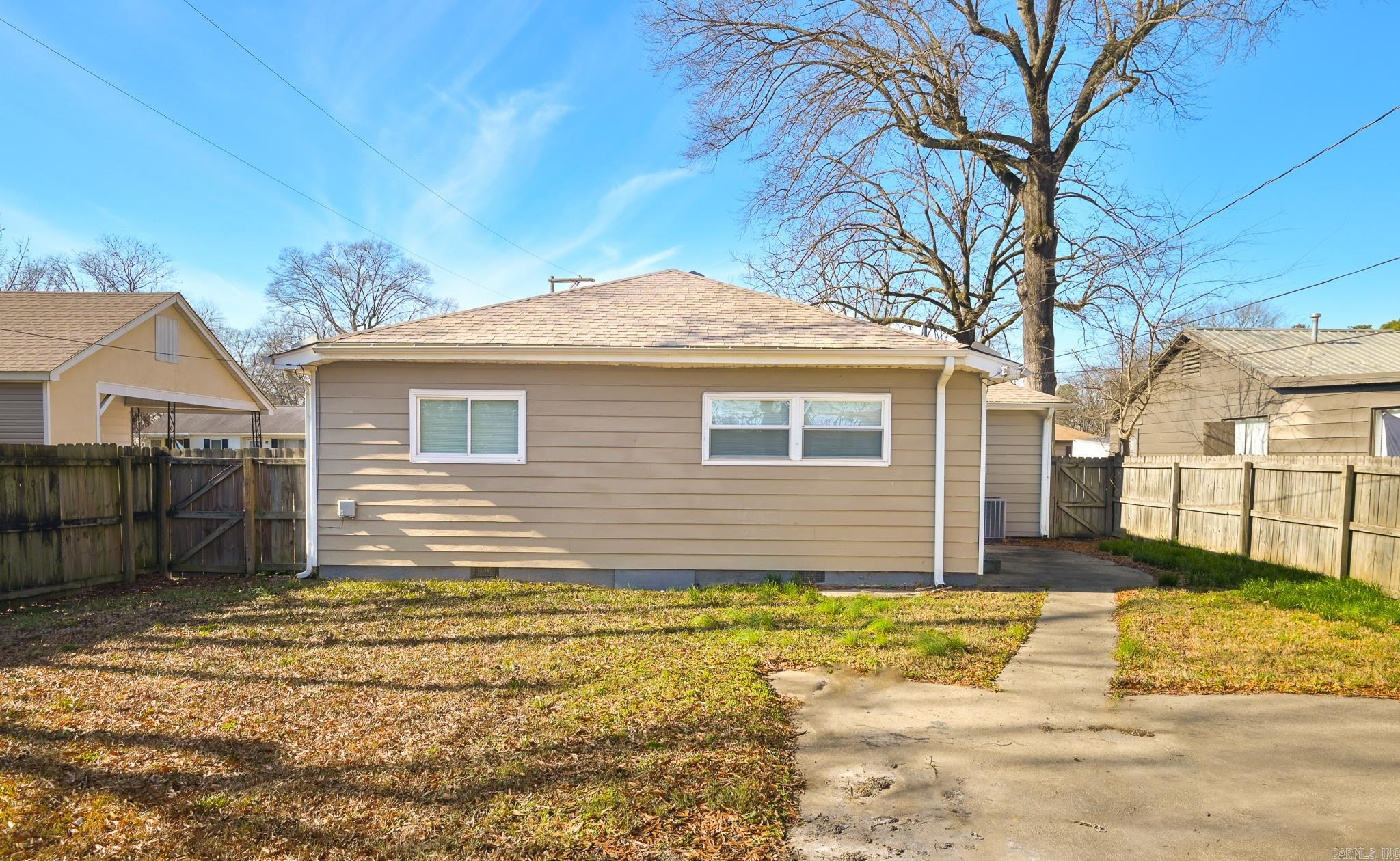 TROUTT - Residential