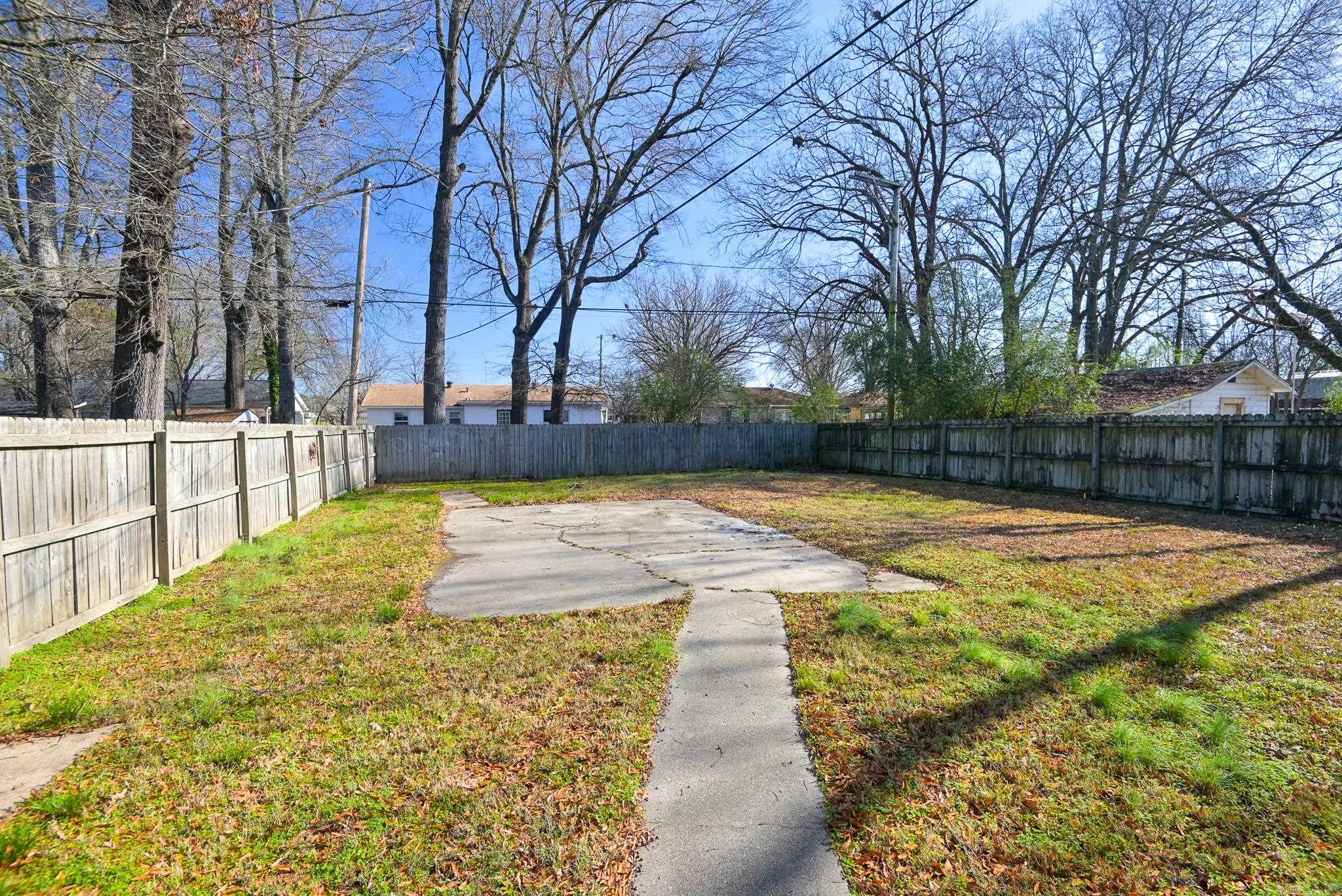 TROUTT - Residential